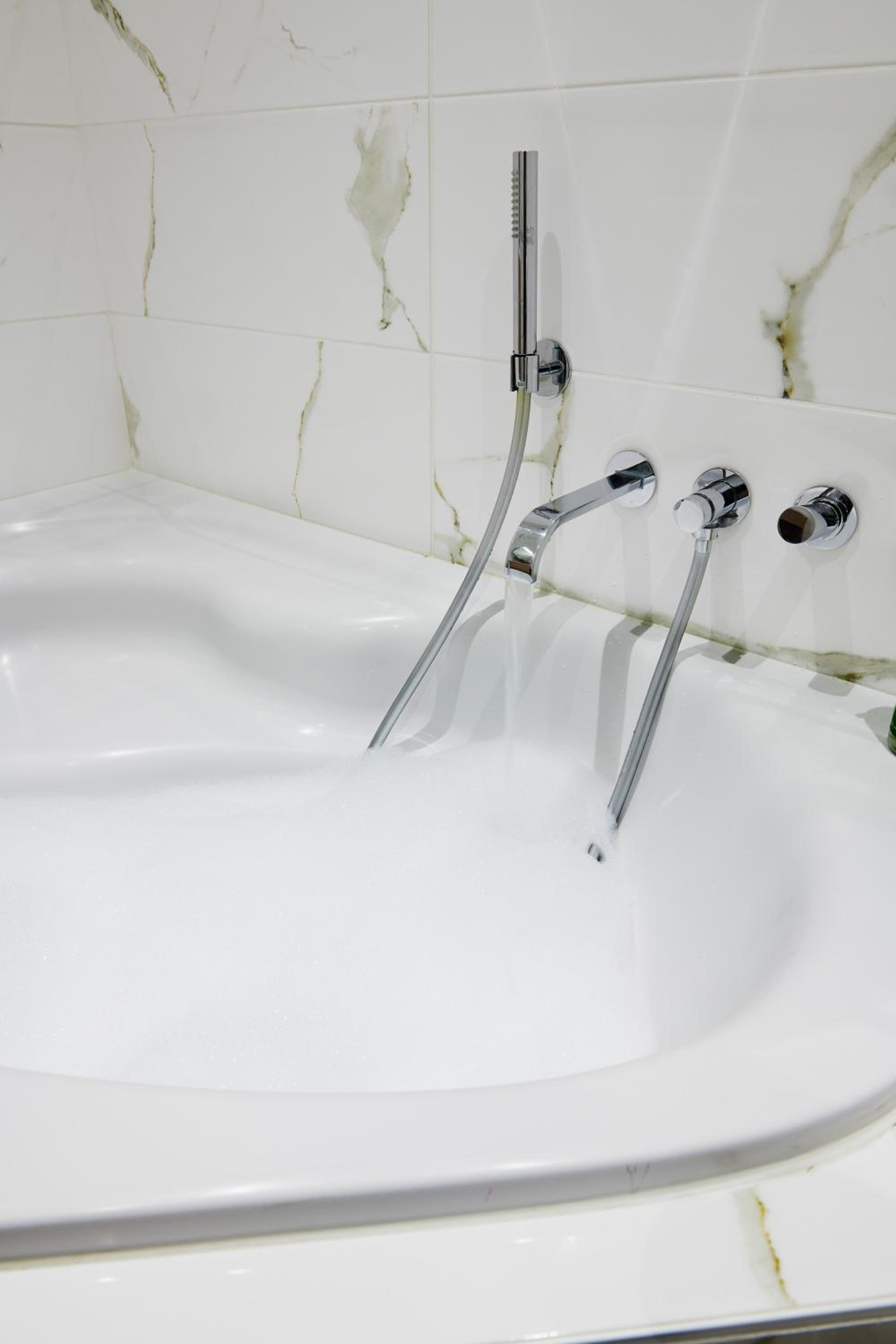 Jacuzzi