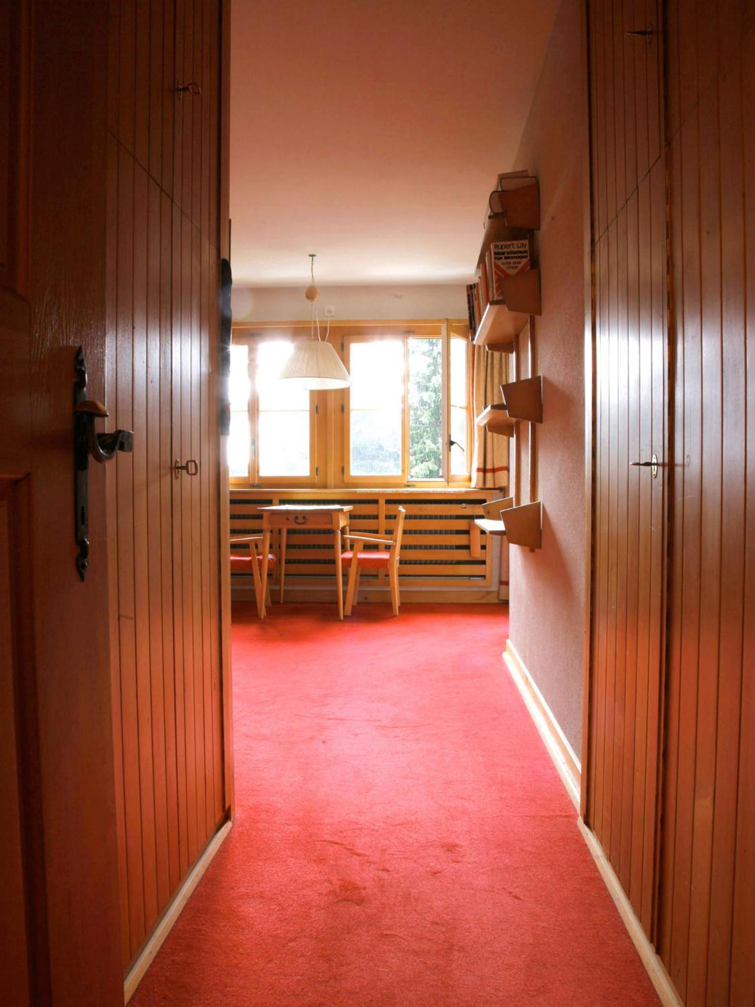 Photo 33