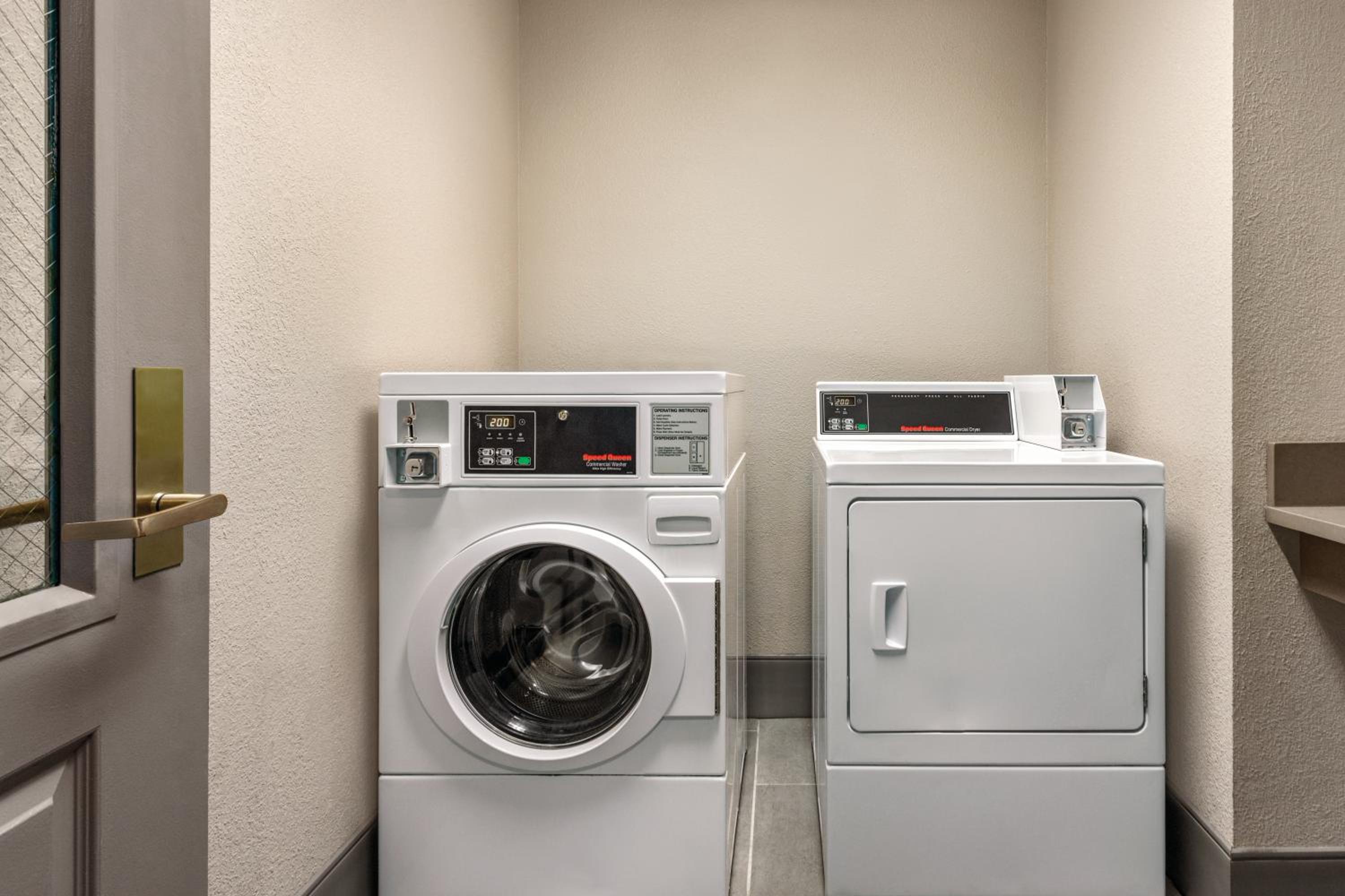 Country Inn Suites by Radisson, Nashville Airport East, TN - Property Image 26