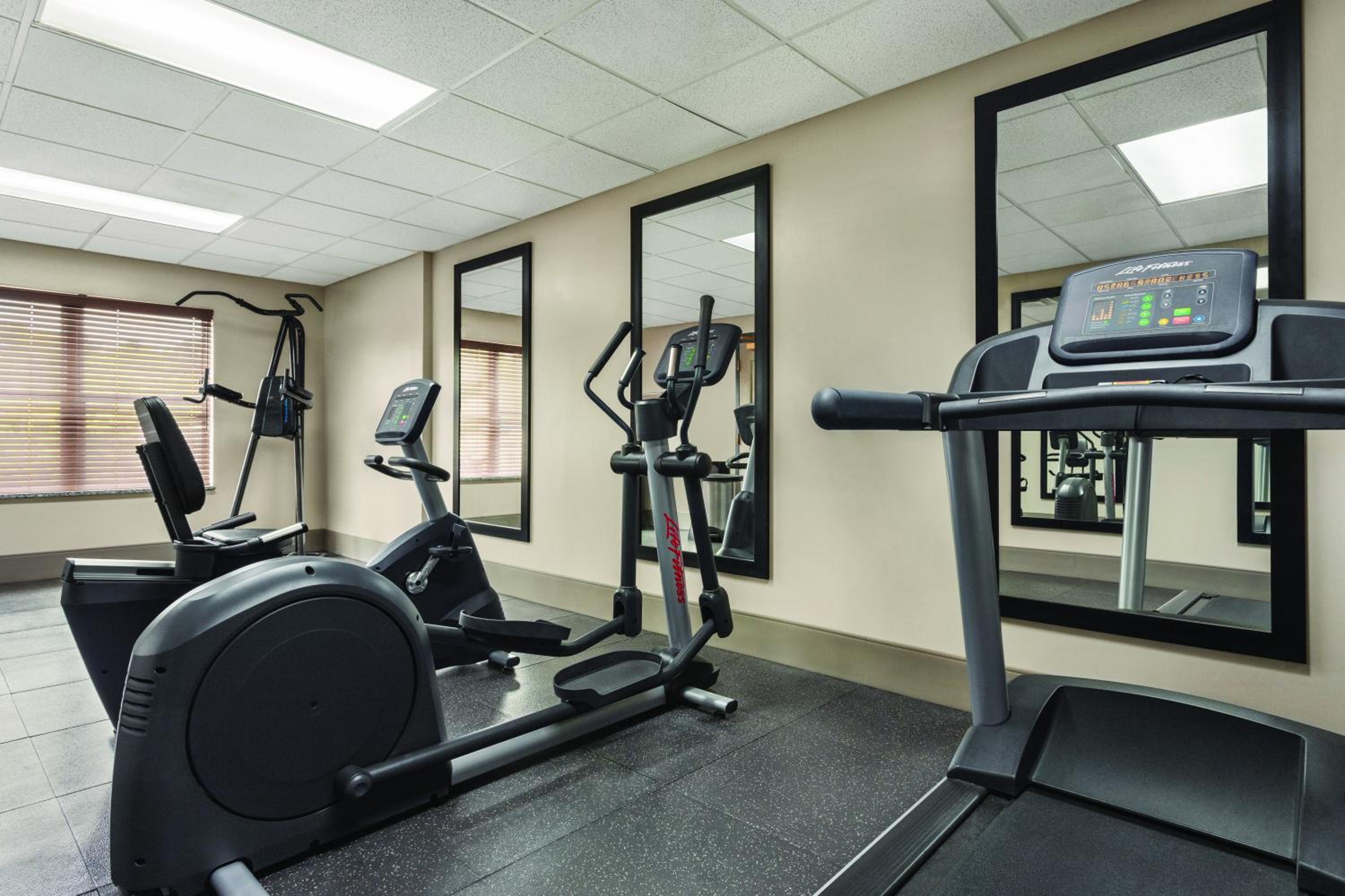 Country Inn Suites by Radisson, Nashville Airport East, TN - Property Image 23