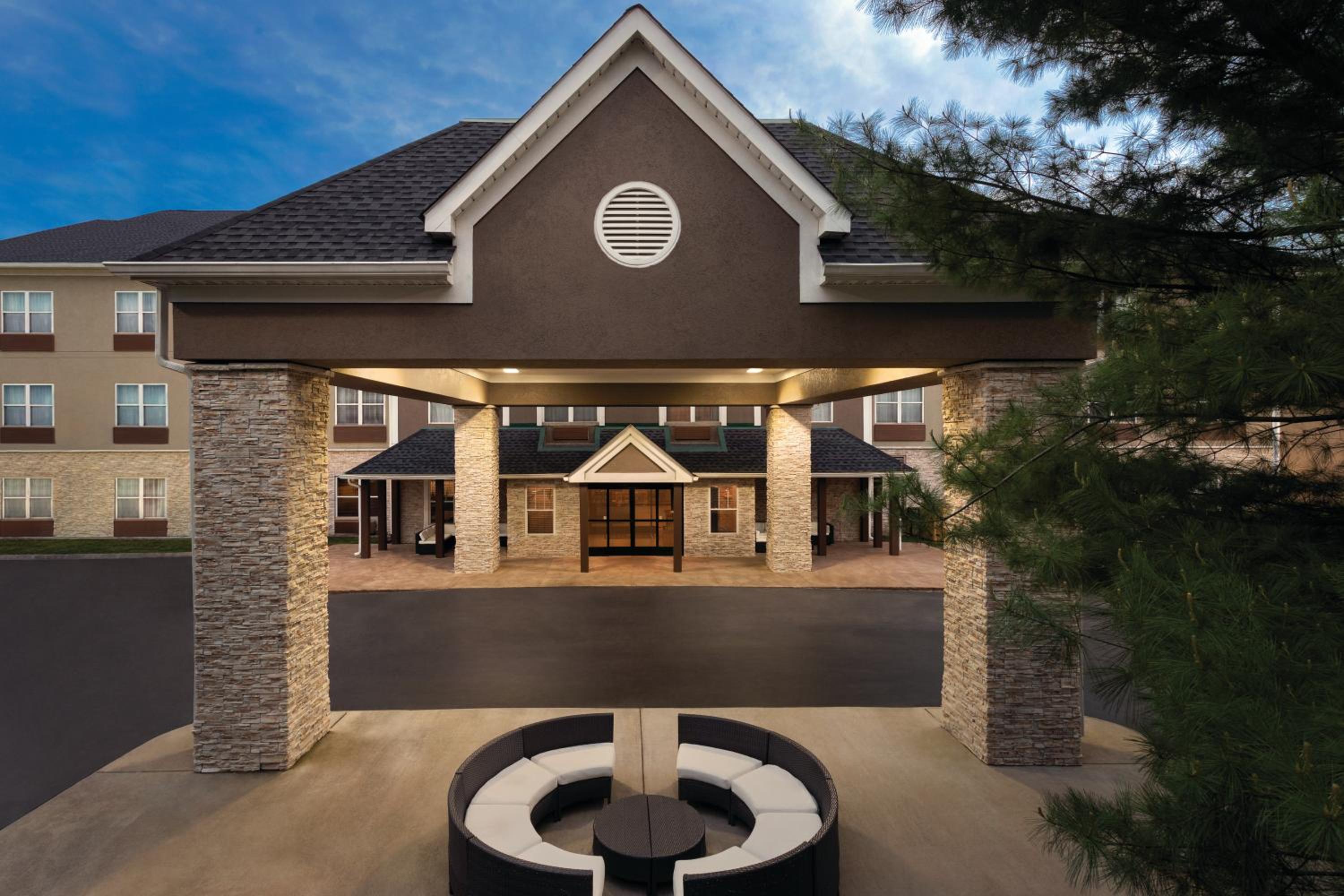 Country Inn Suites by Radisson, Nashville Airport East, TN - Property Image 43