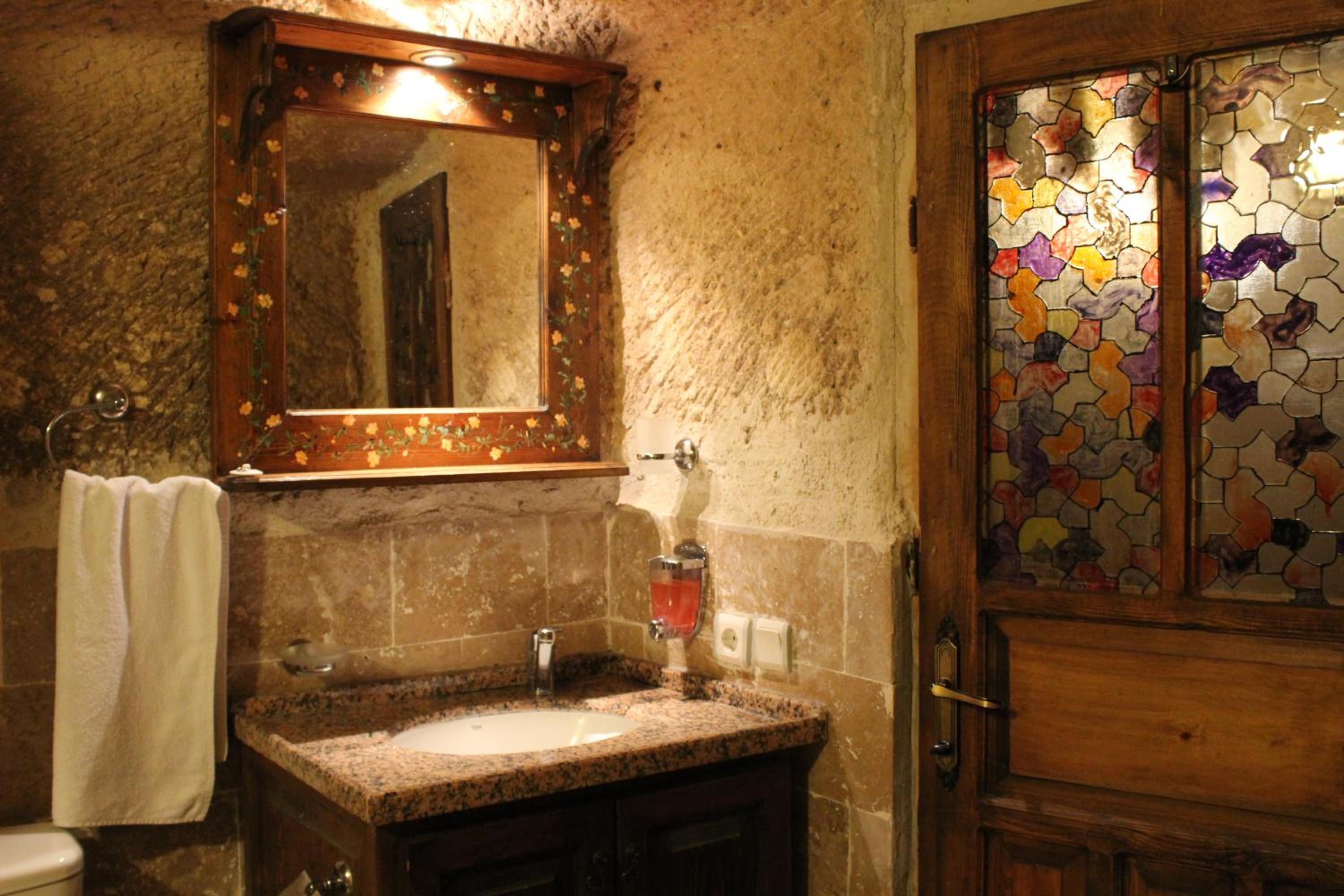 Kismet Cave House - Image 8