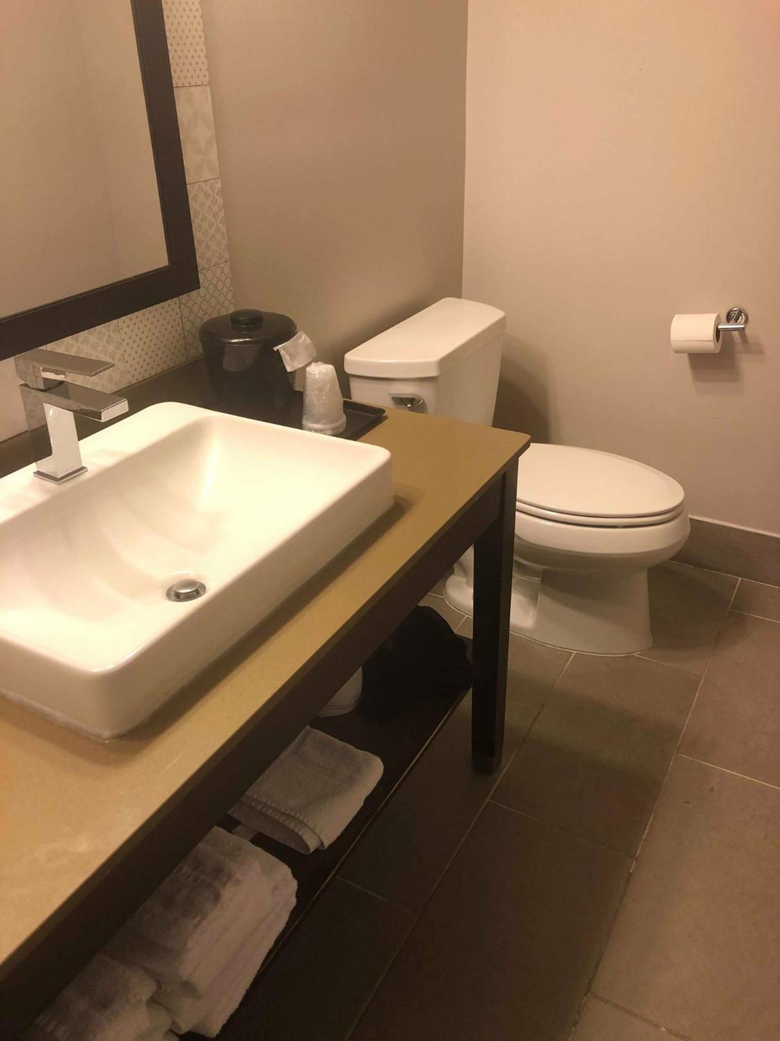 Country Inn Suites by Radisson, Nashville Airport East, TN - Property Image 3