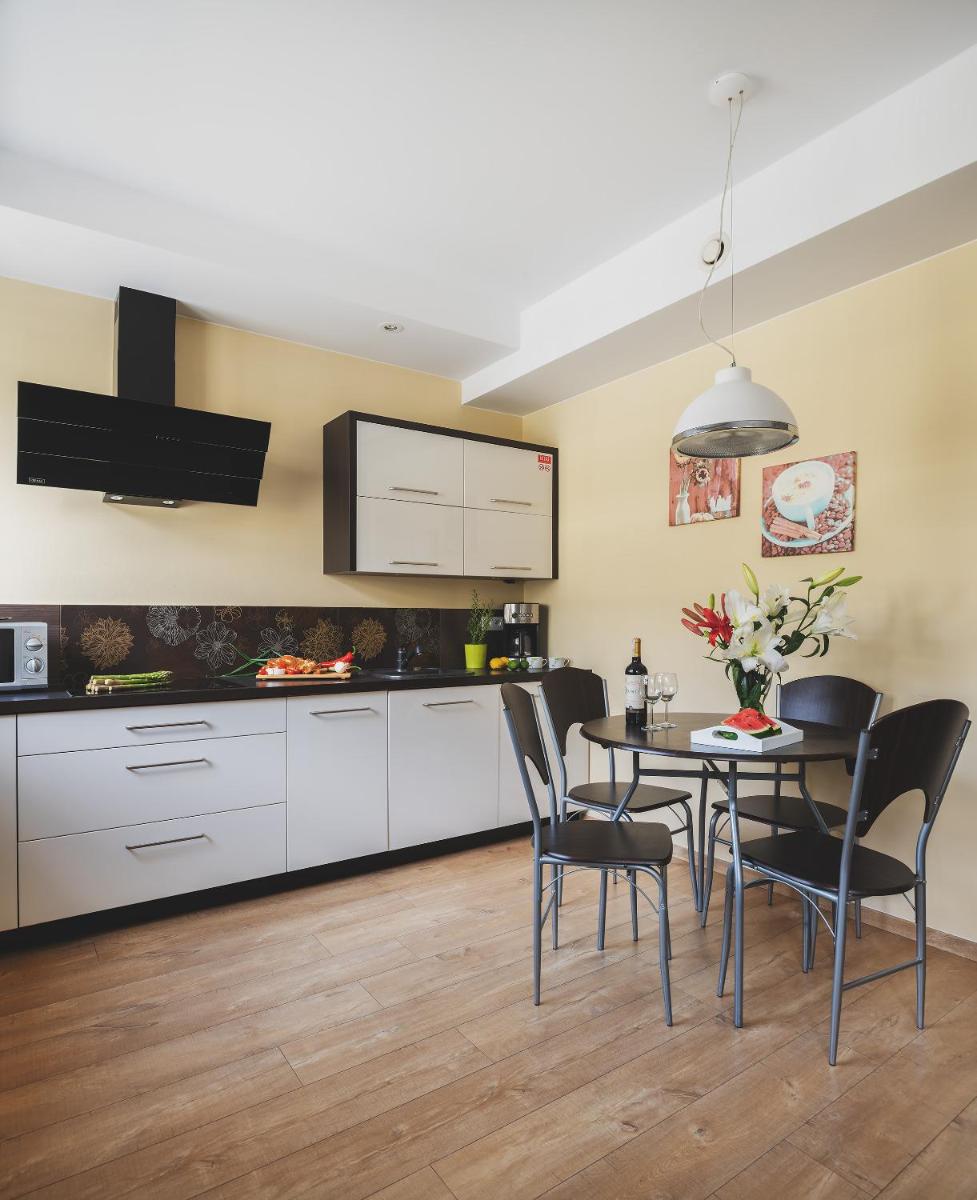 P&O Serviced Apartments FABRYCZNA