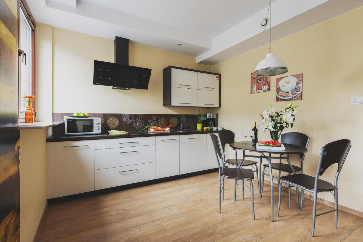 P&O Serviced Apartments FABRYCZNA
