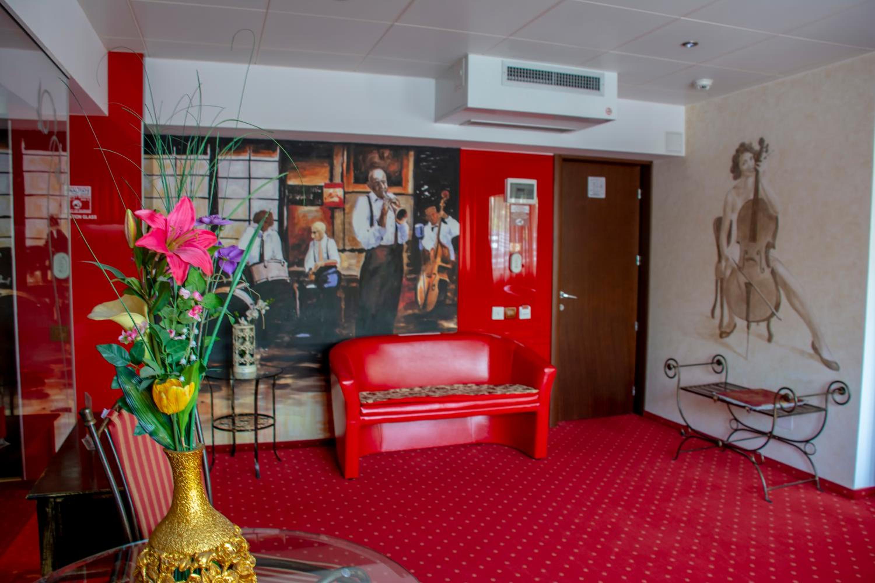 LEGENDS Chambers by Grand Pier Boutique