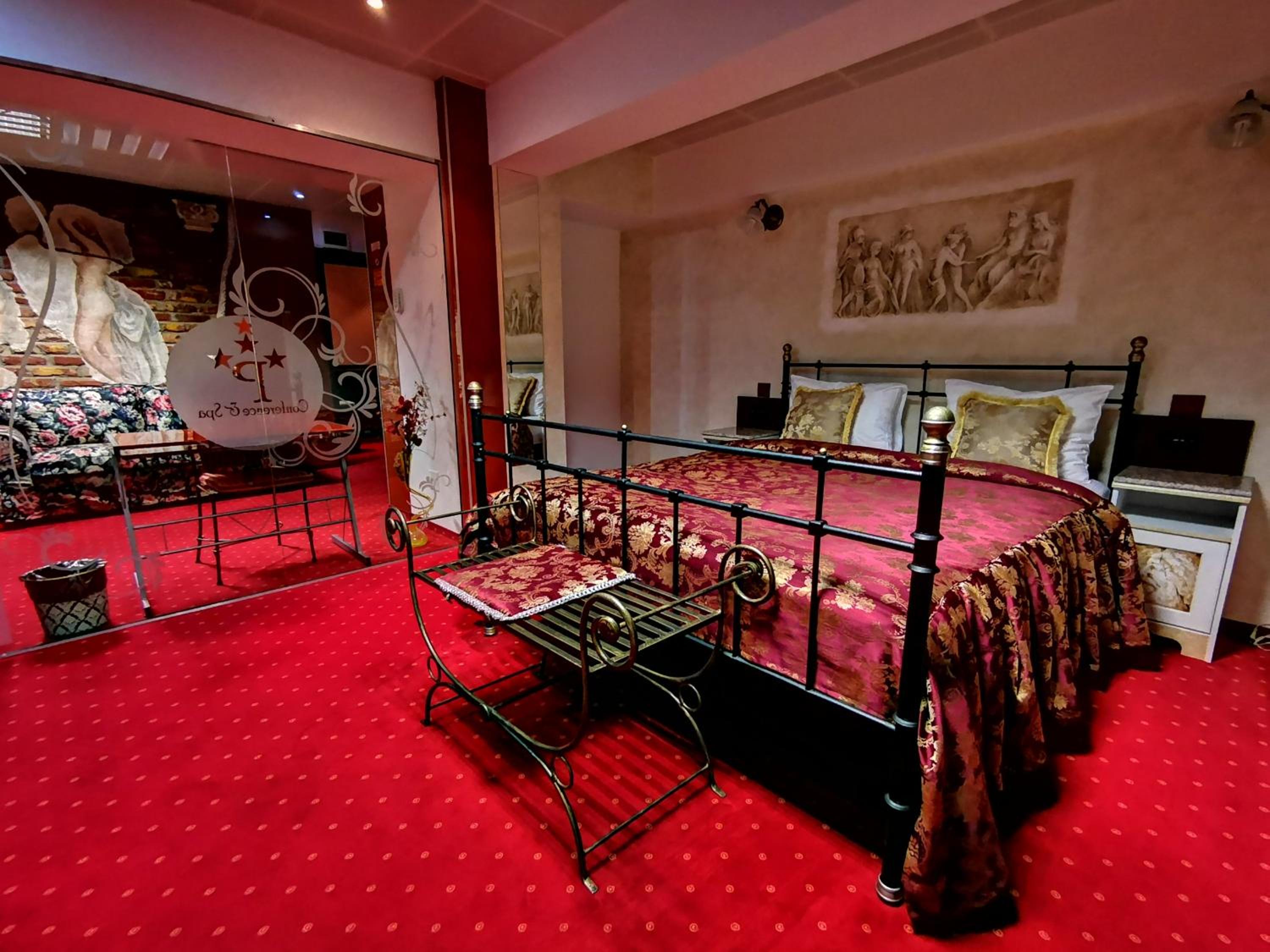 LEGENDS Chambers by Grand Pier Boutique