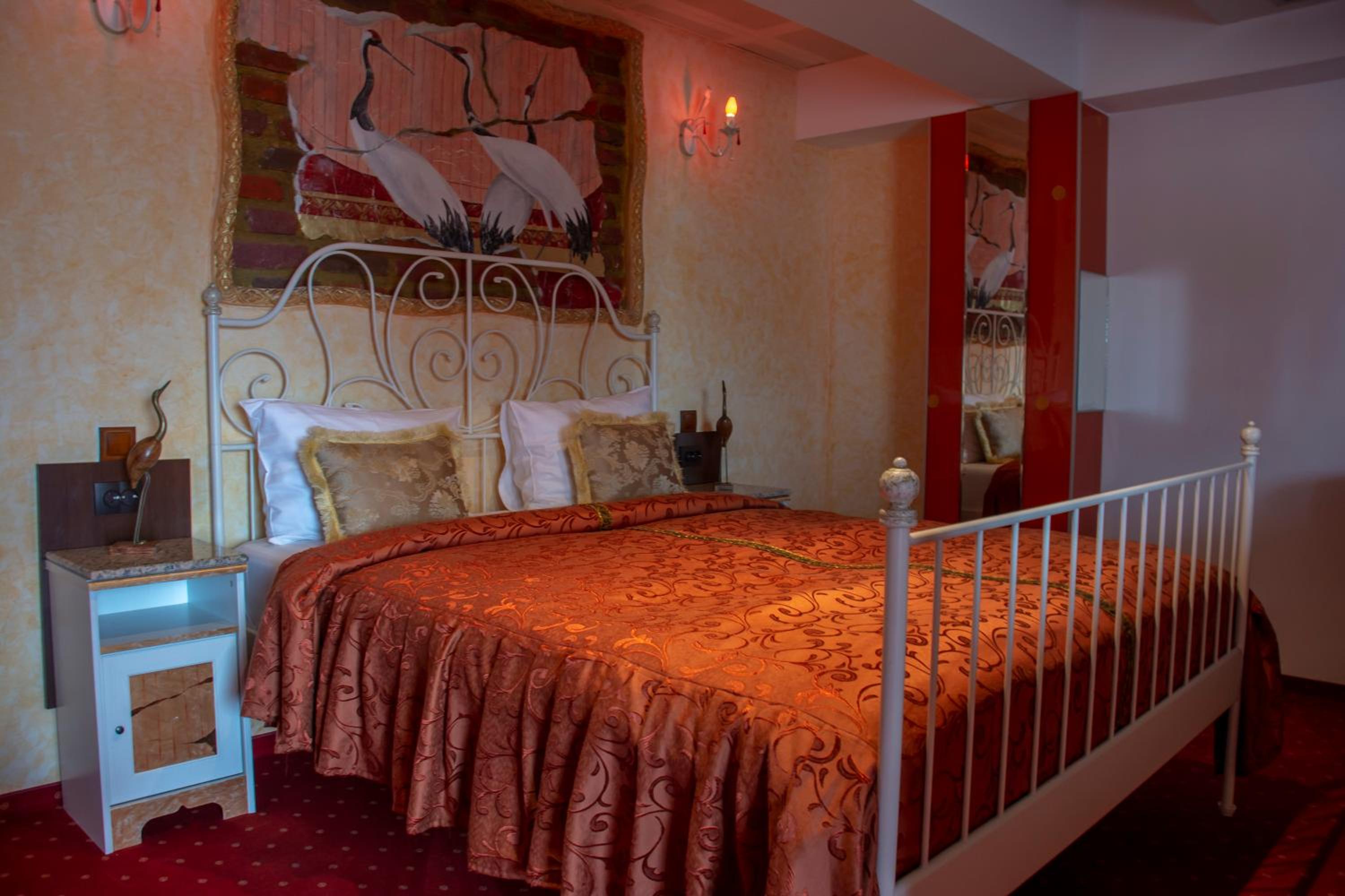 LEGENDS Chambers by Grand Pier Boutique