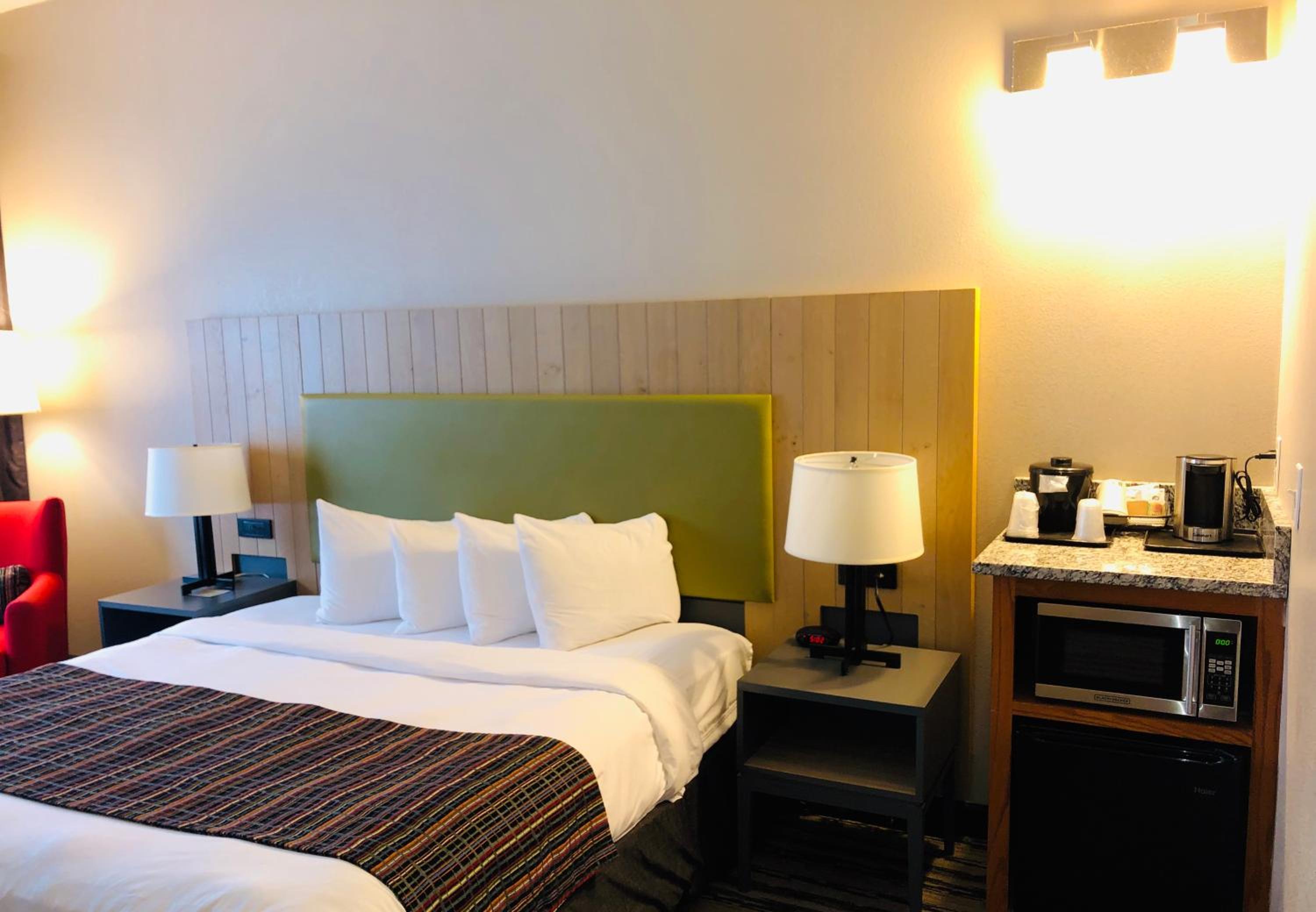 Country Inn Suites by Radisson, Nashville Airport East, TN - Property Image 15