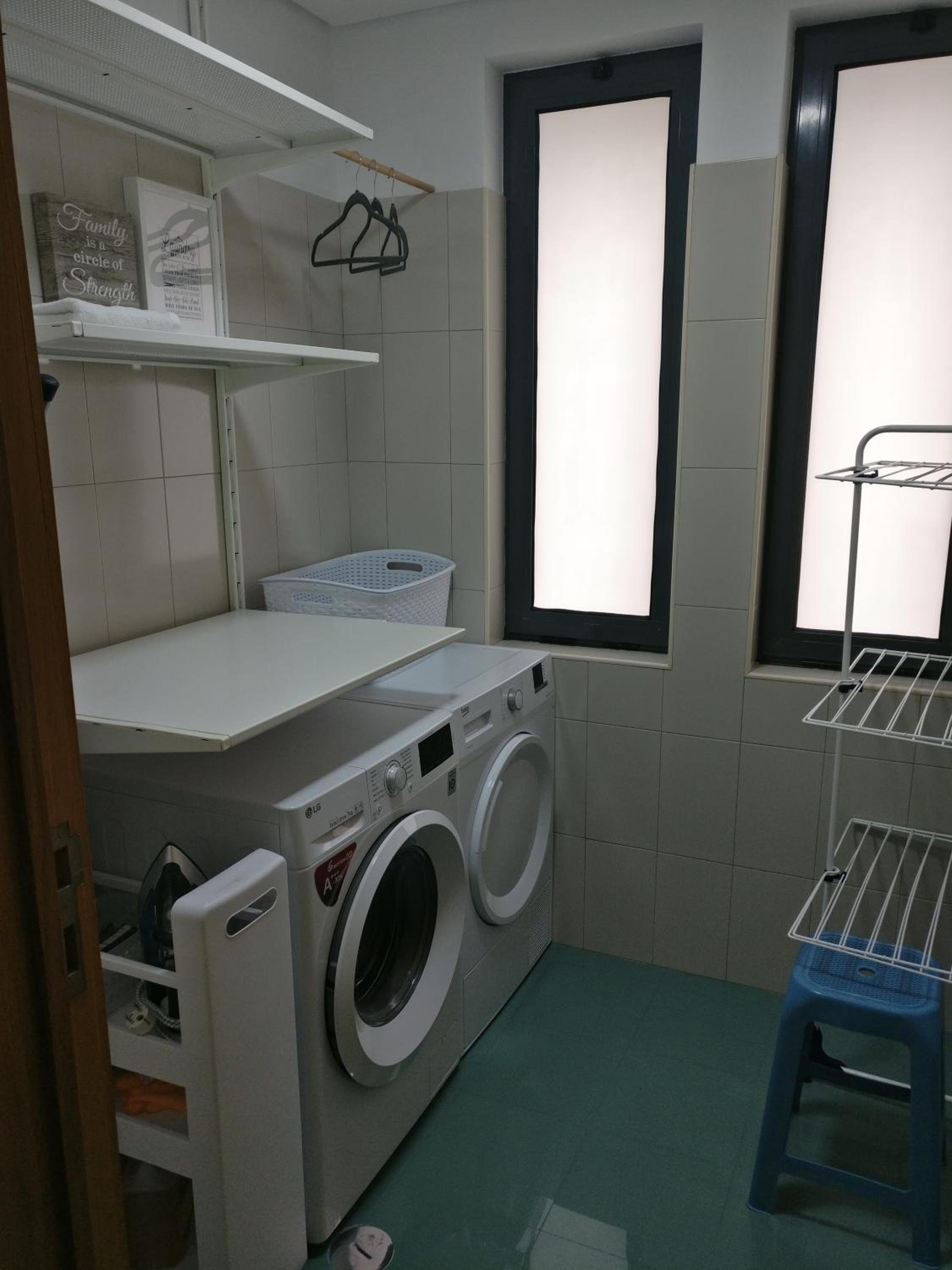EM-Charming Apartment view 5