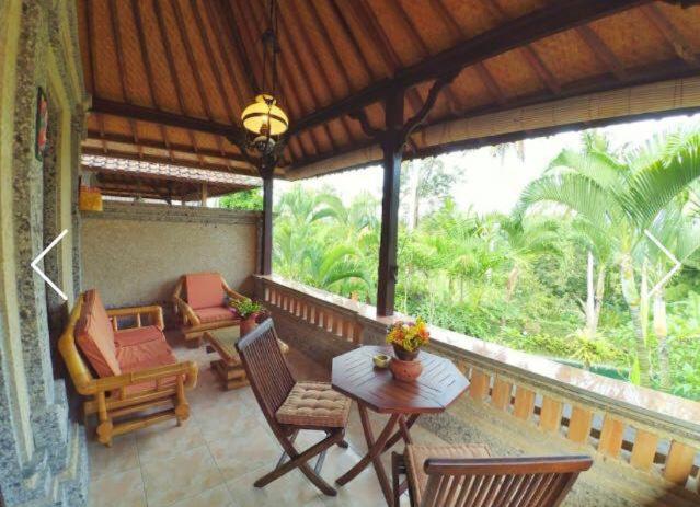 Anomcottages