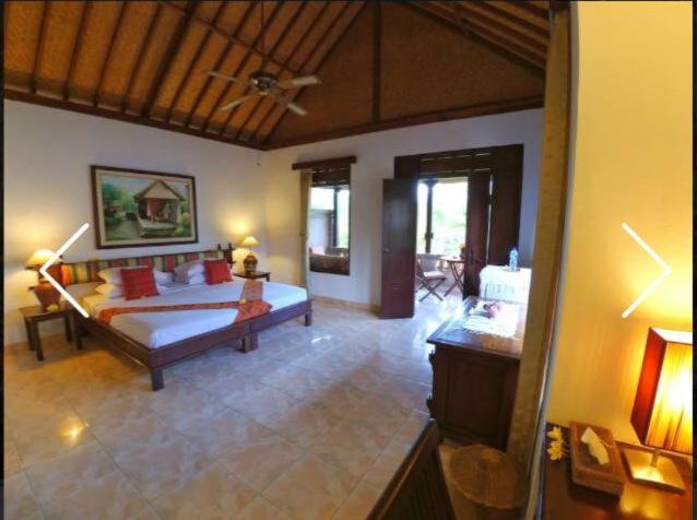 Anomcottages
