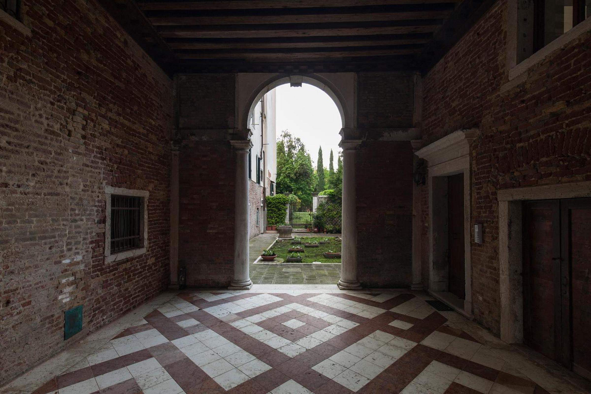 Appartamenti inside Palazzo Foscarini