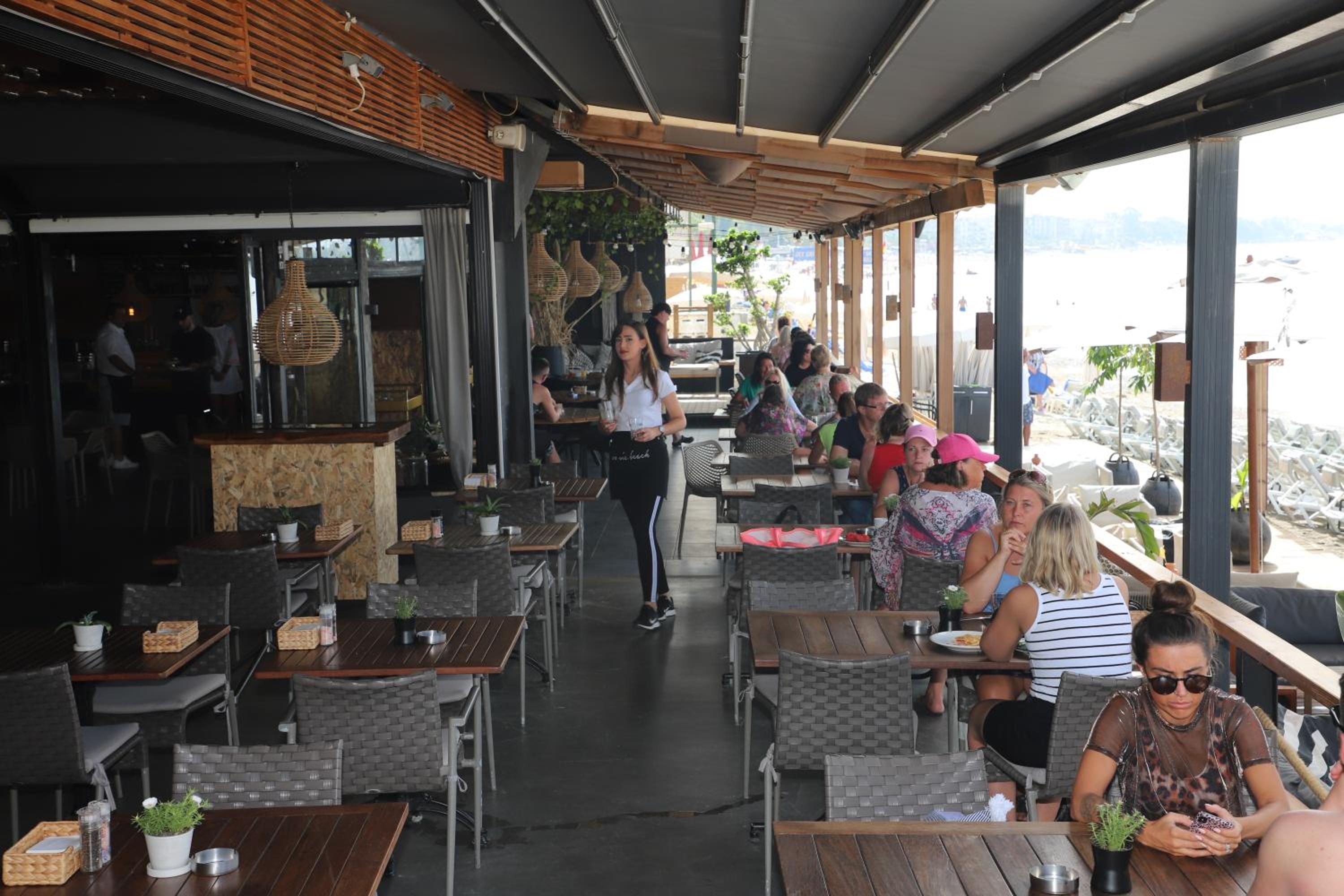 Sun Hotel By En Vie Beach - Image 11