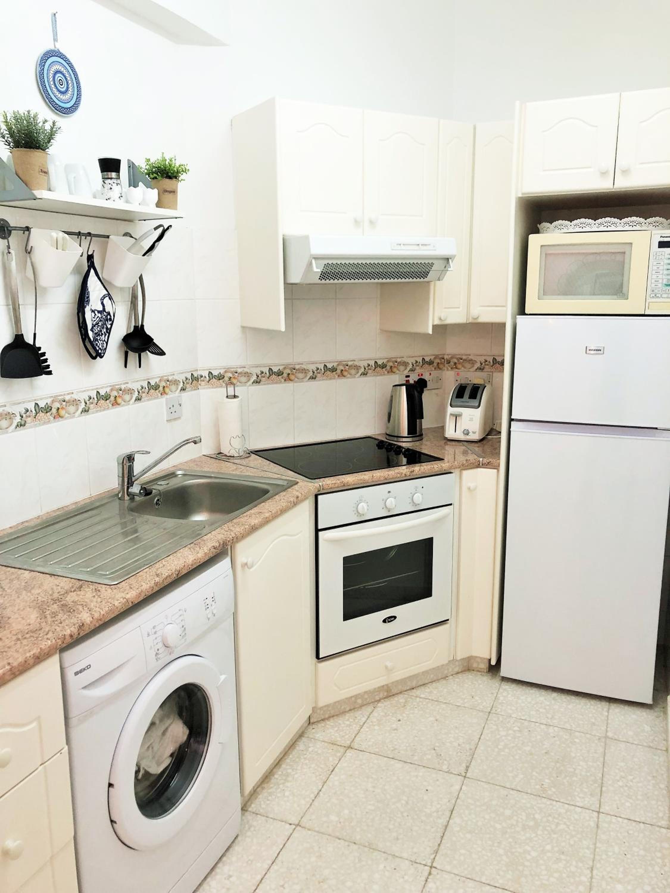 Regina Gardens, Phase 1 (Sea View)
