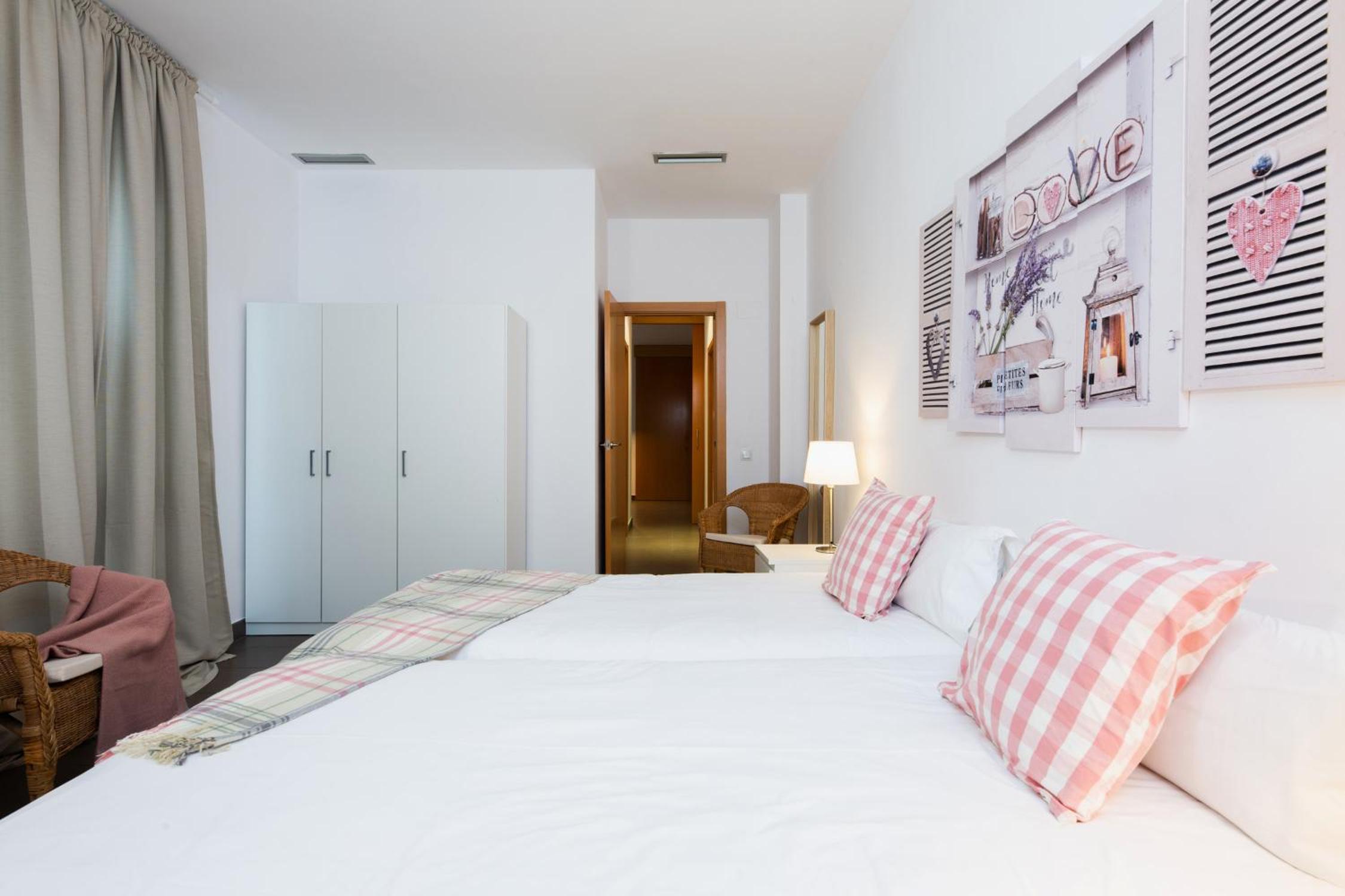 Apartamentos Cornellalux