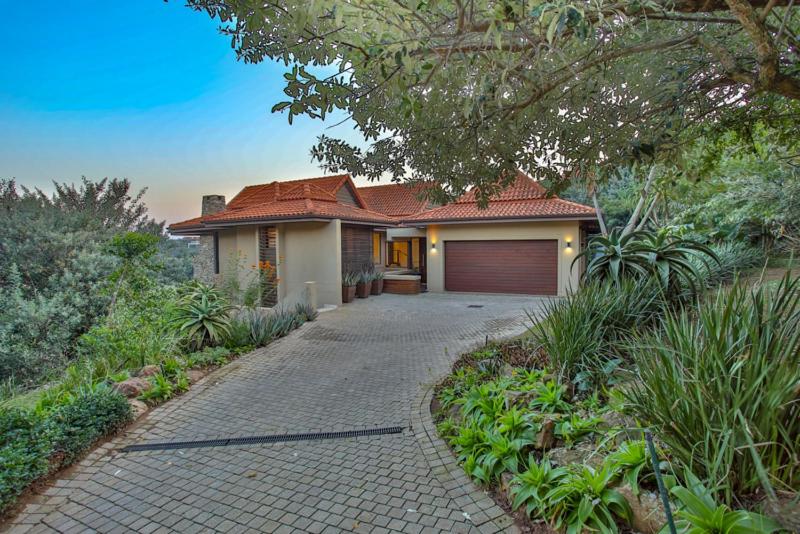 Zimbali 4 Bedroom with pool ZHB1 view 3
