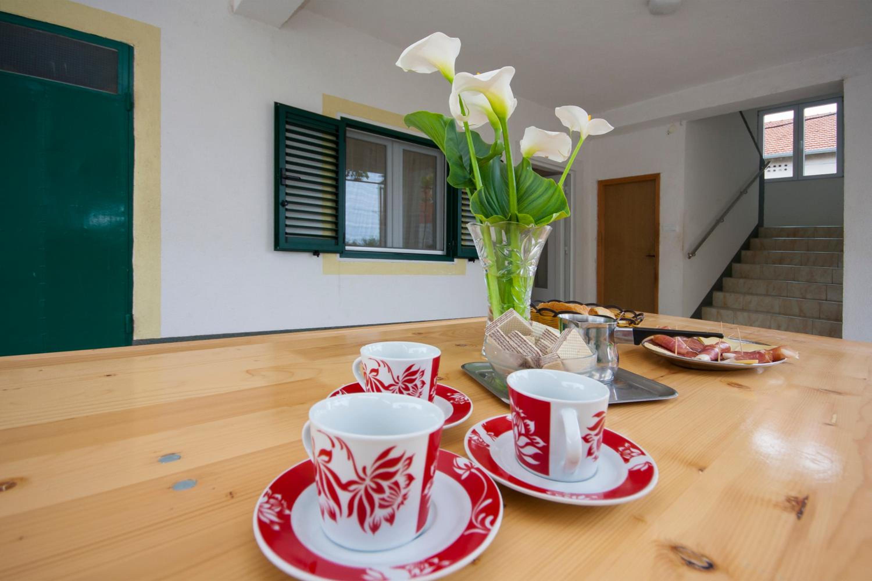 Apartment Marsela en Šibenik — balance & terrace