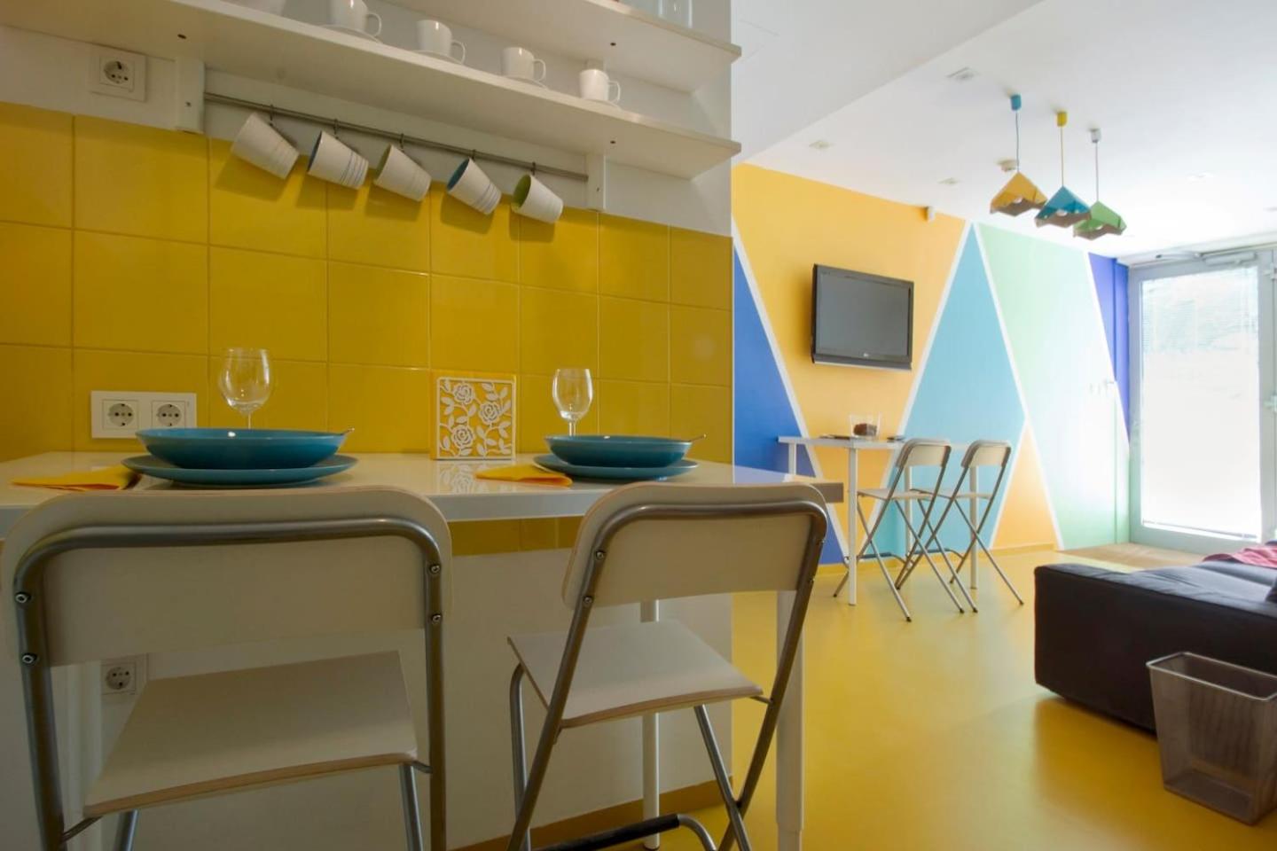 Modern four bedroom apartment in Palace District view 5