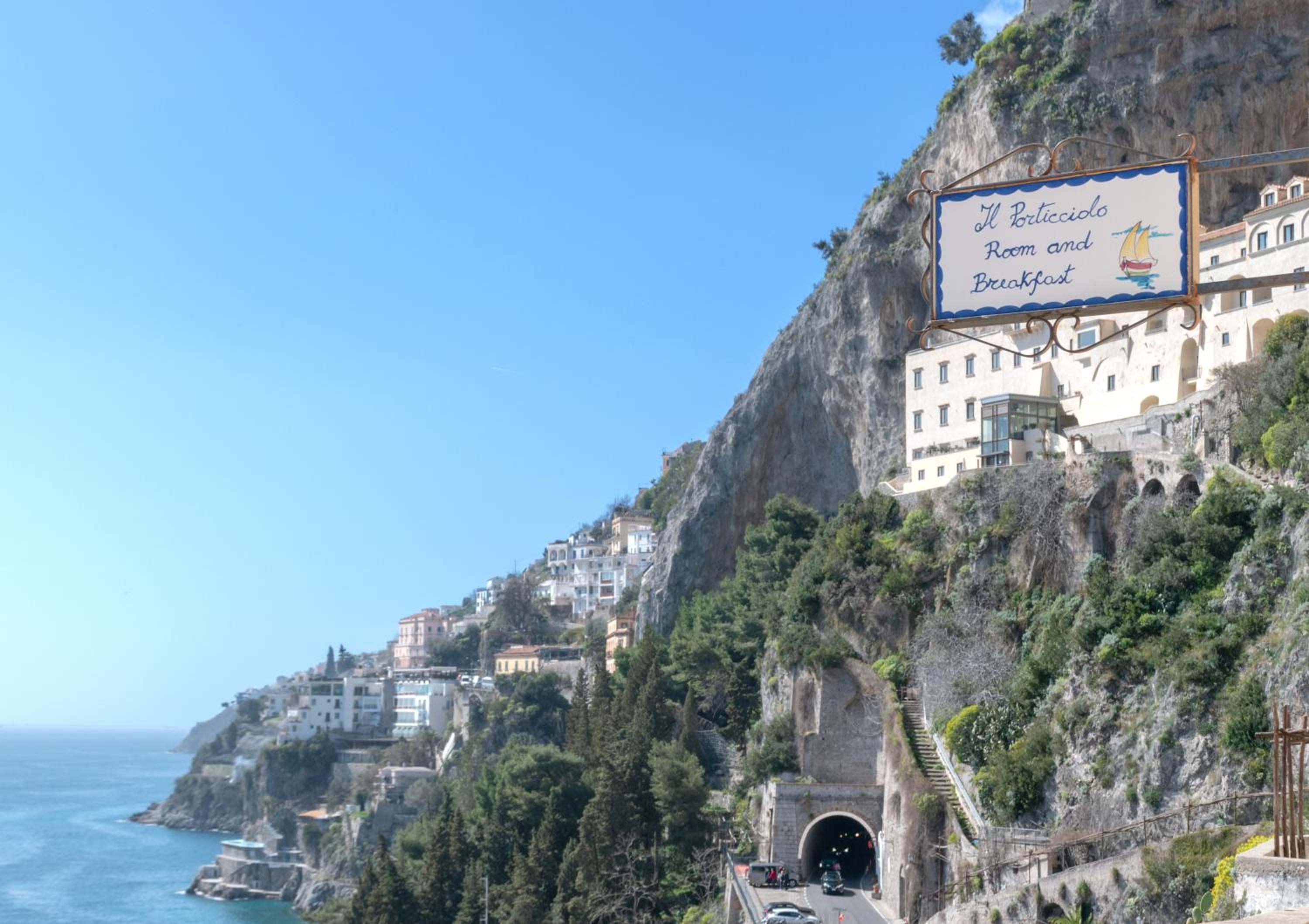 Hotel B&B Il Porticciolo di Amalfi - Image 1