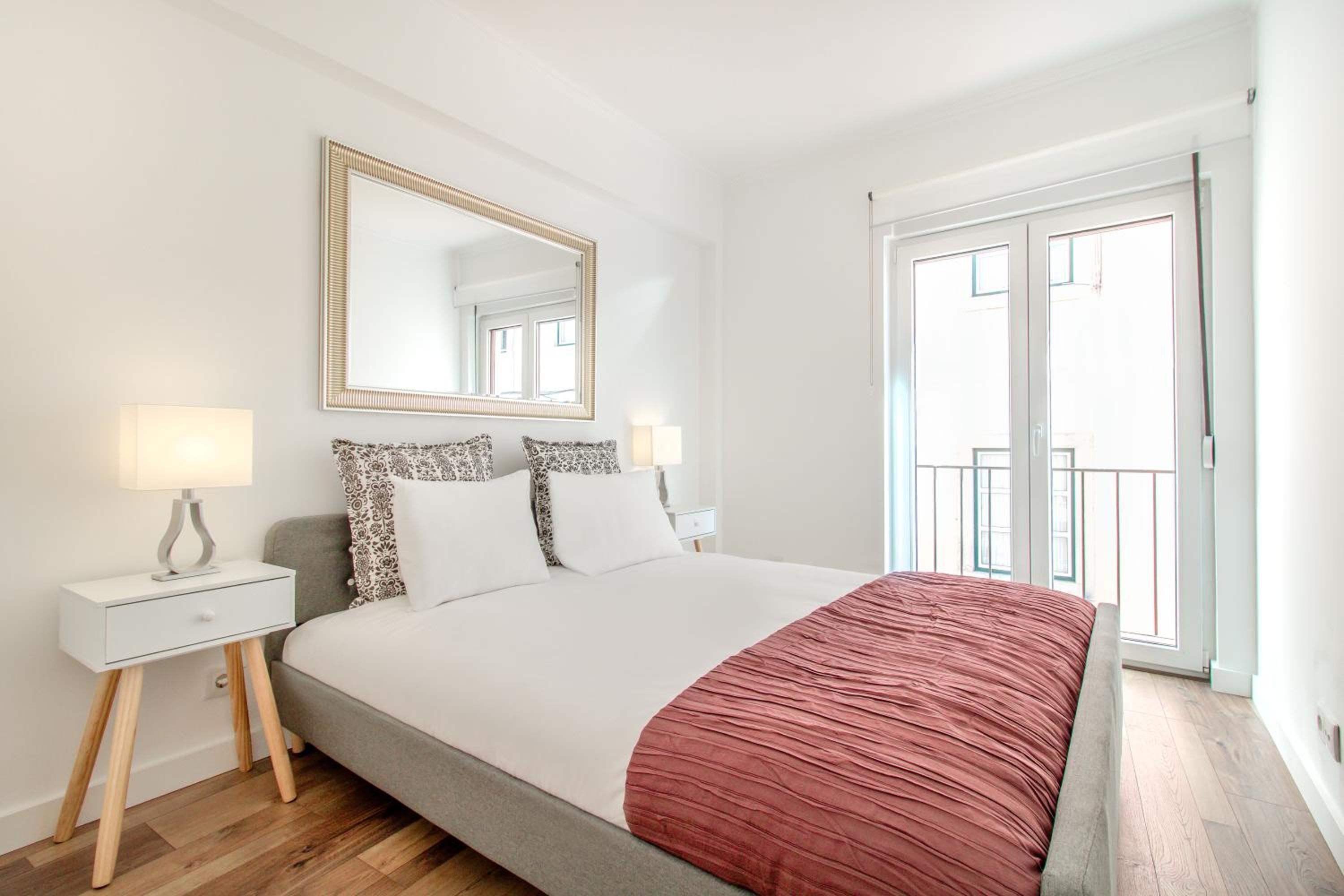 Lisbon Stay at Santo Antonio Flat view 4