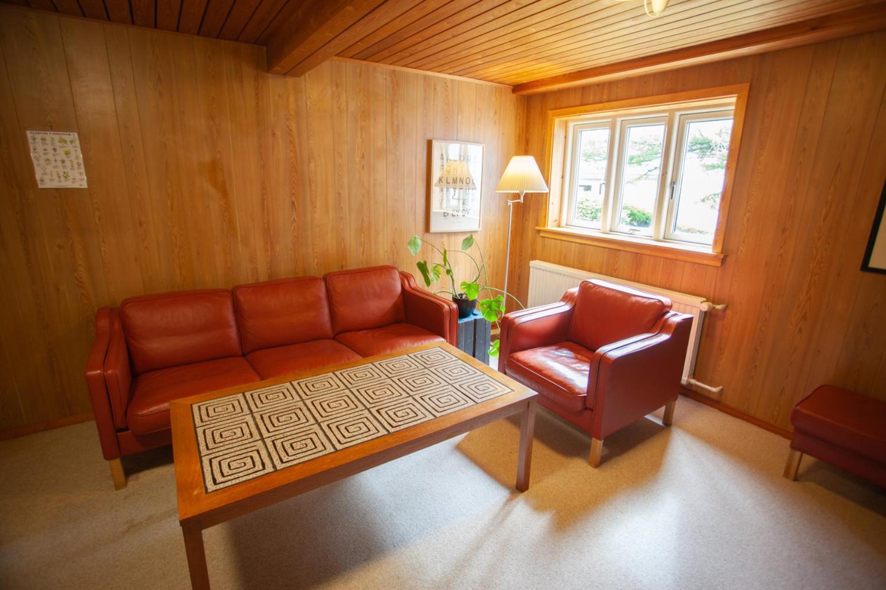 3 storey, 5 bedroom, 3 bathroom house in the center of Tórshavn