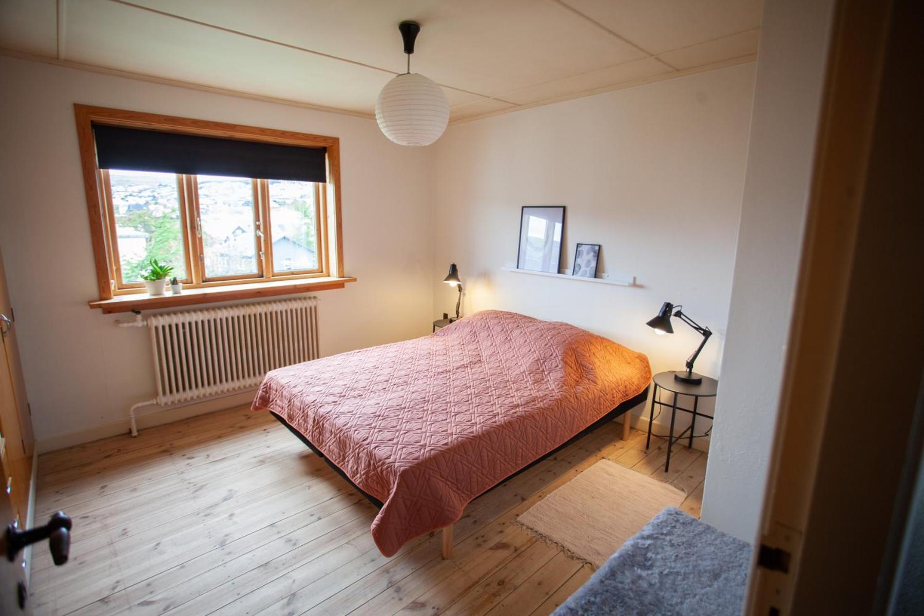 3 storey, 5 bedroom, 3 bathroom house in the center of Tórshavn