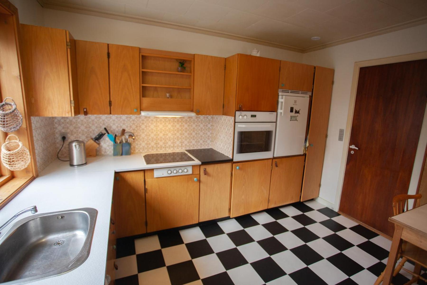 3 storey, 5 bedroom, 3 bathroom house in the center of Tórshavn