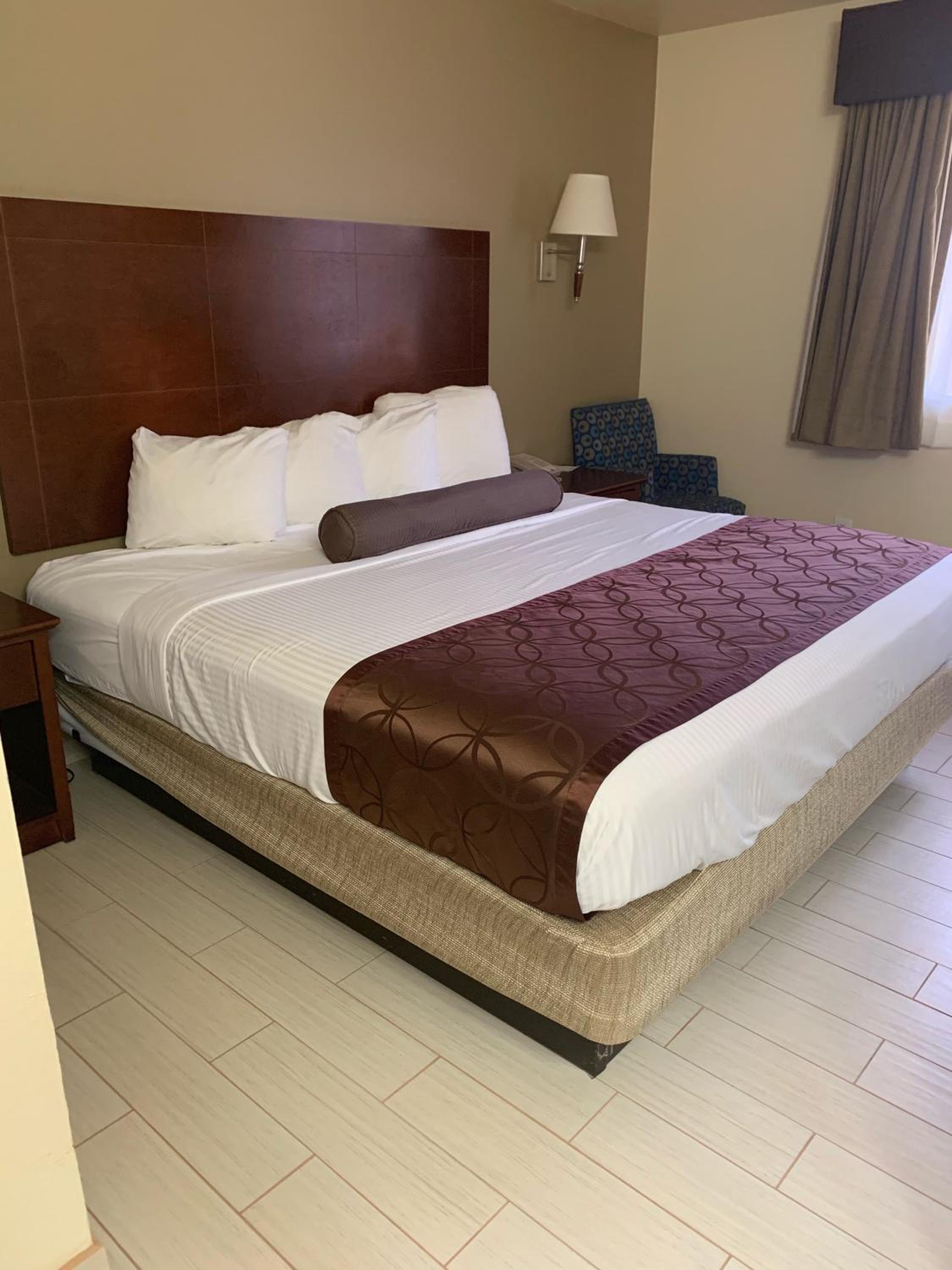 Best Western Desert Oasis - Property Image 2