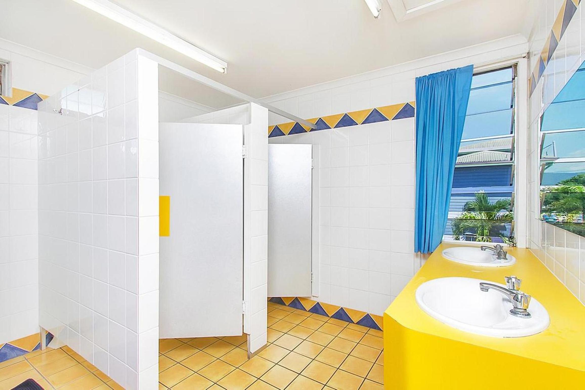 Caravella Backpackers