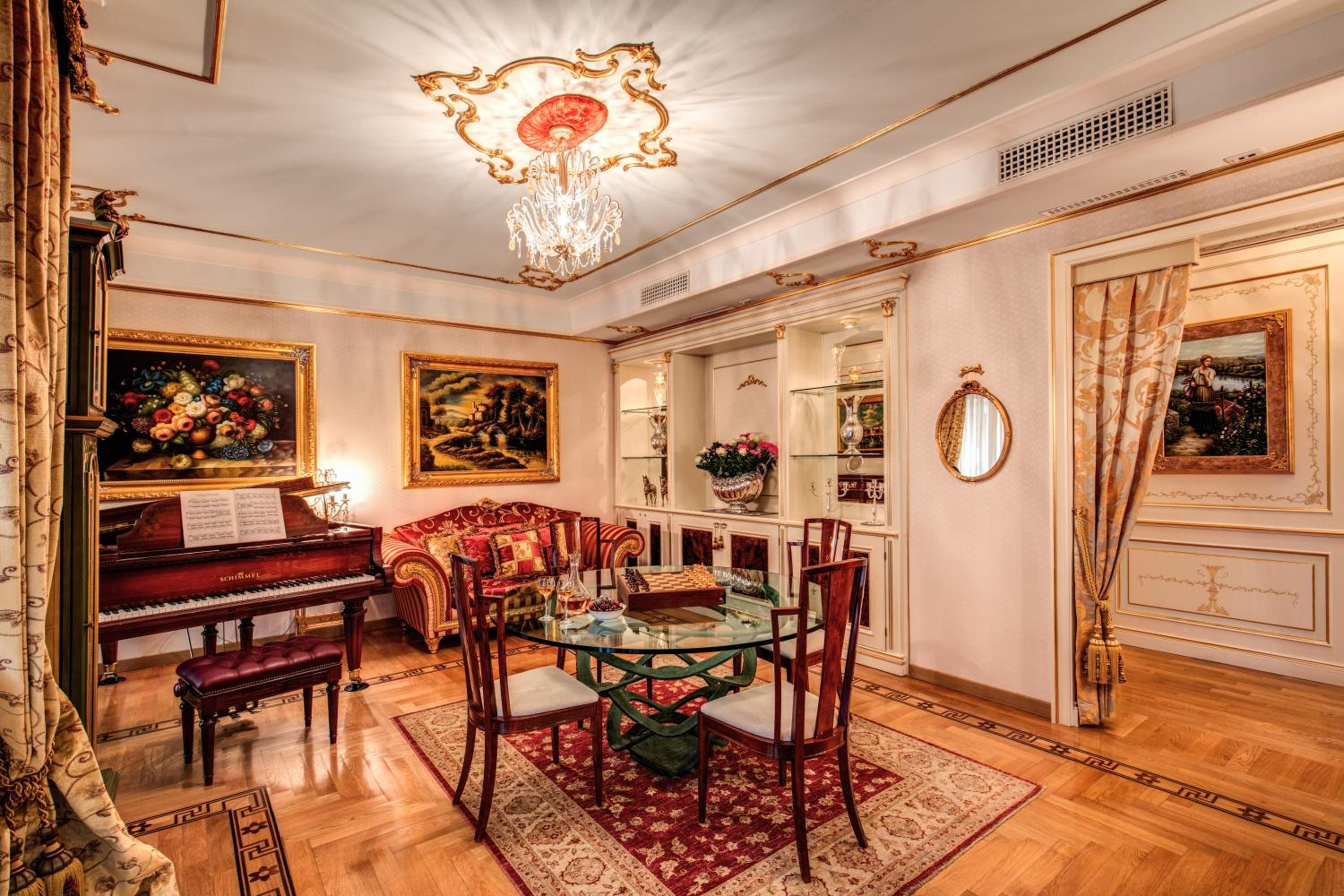 lounge
