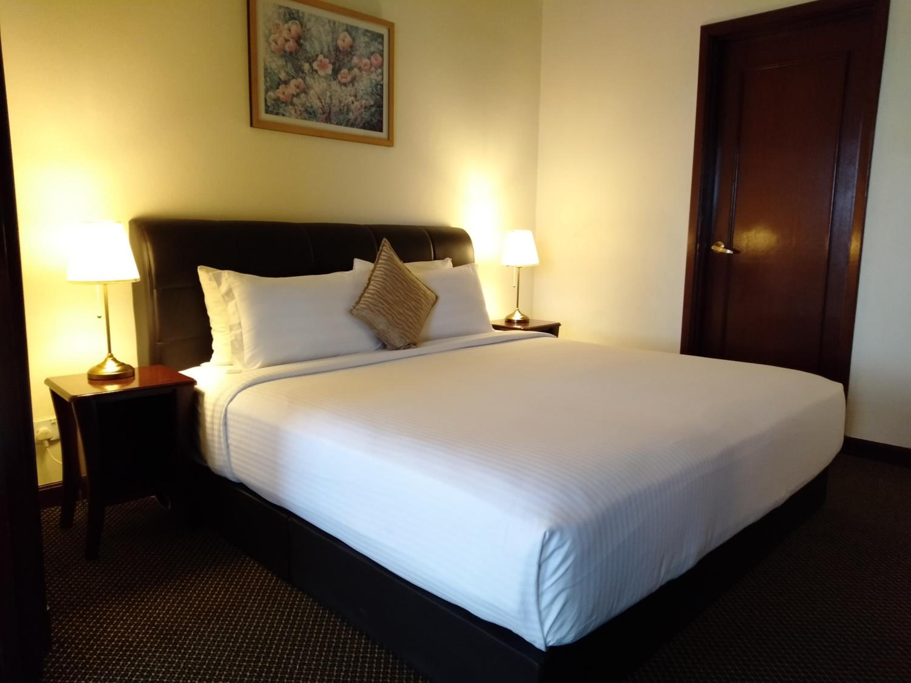 Grand Service Apartment @ Times Square