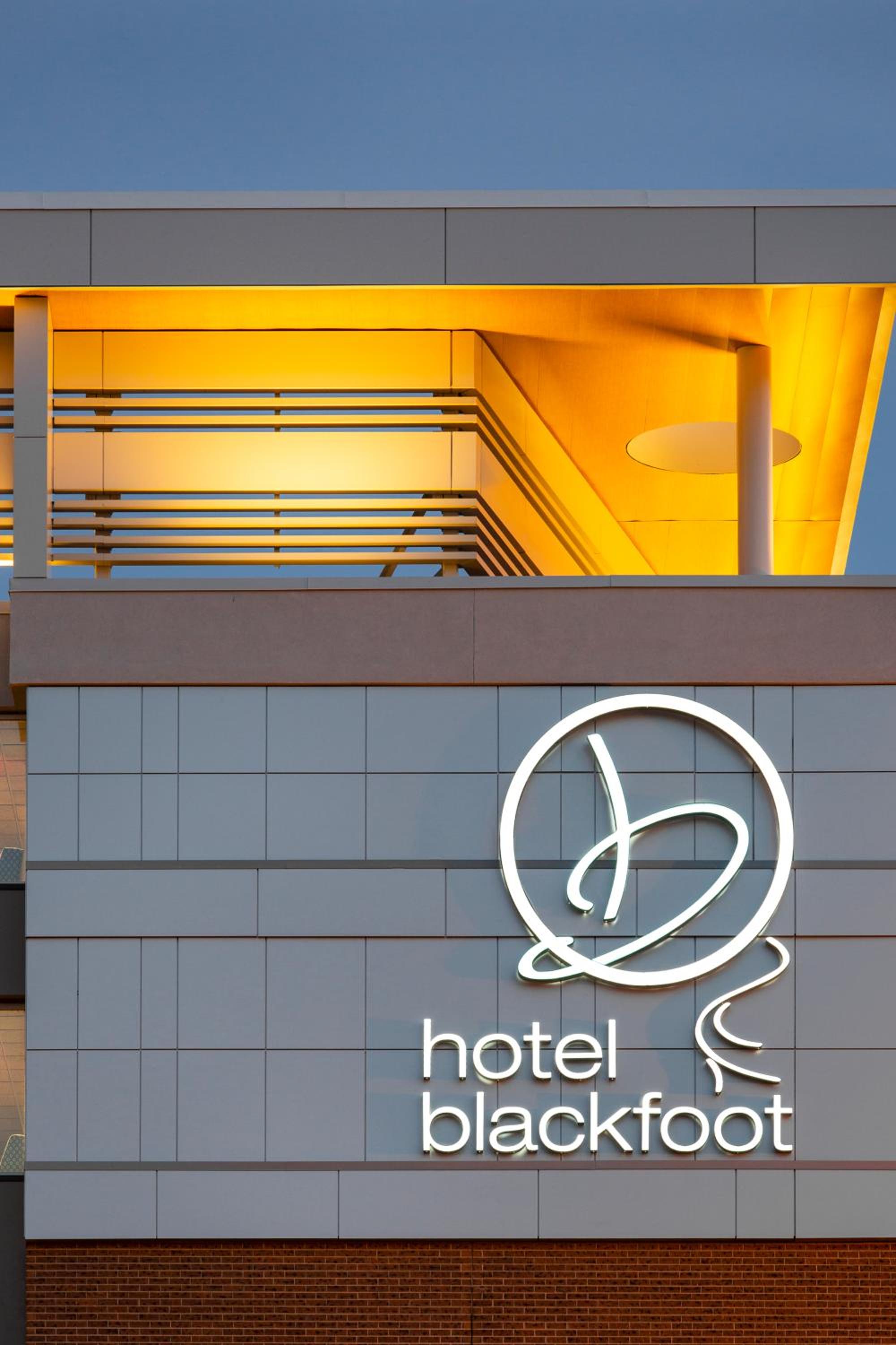 Hotel Blackfoot - Image 1