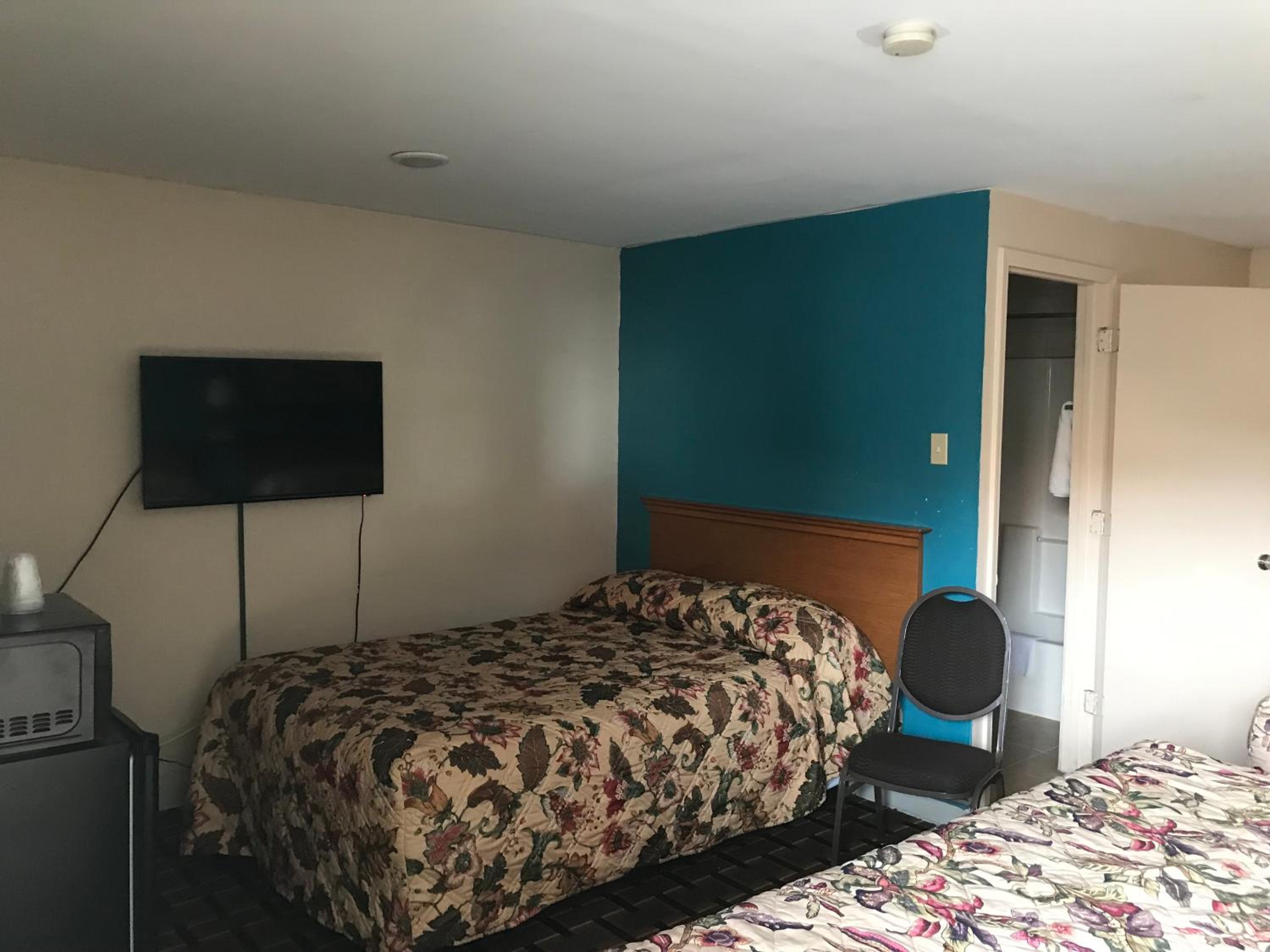 Blue Falls Motel - Property Image 8