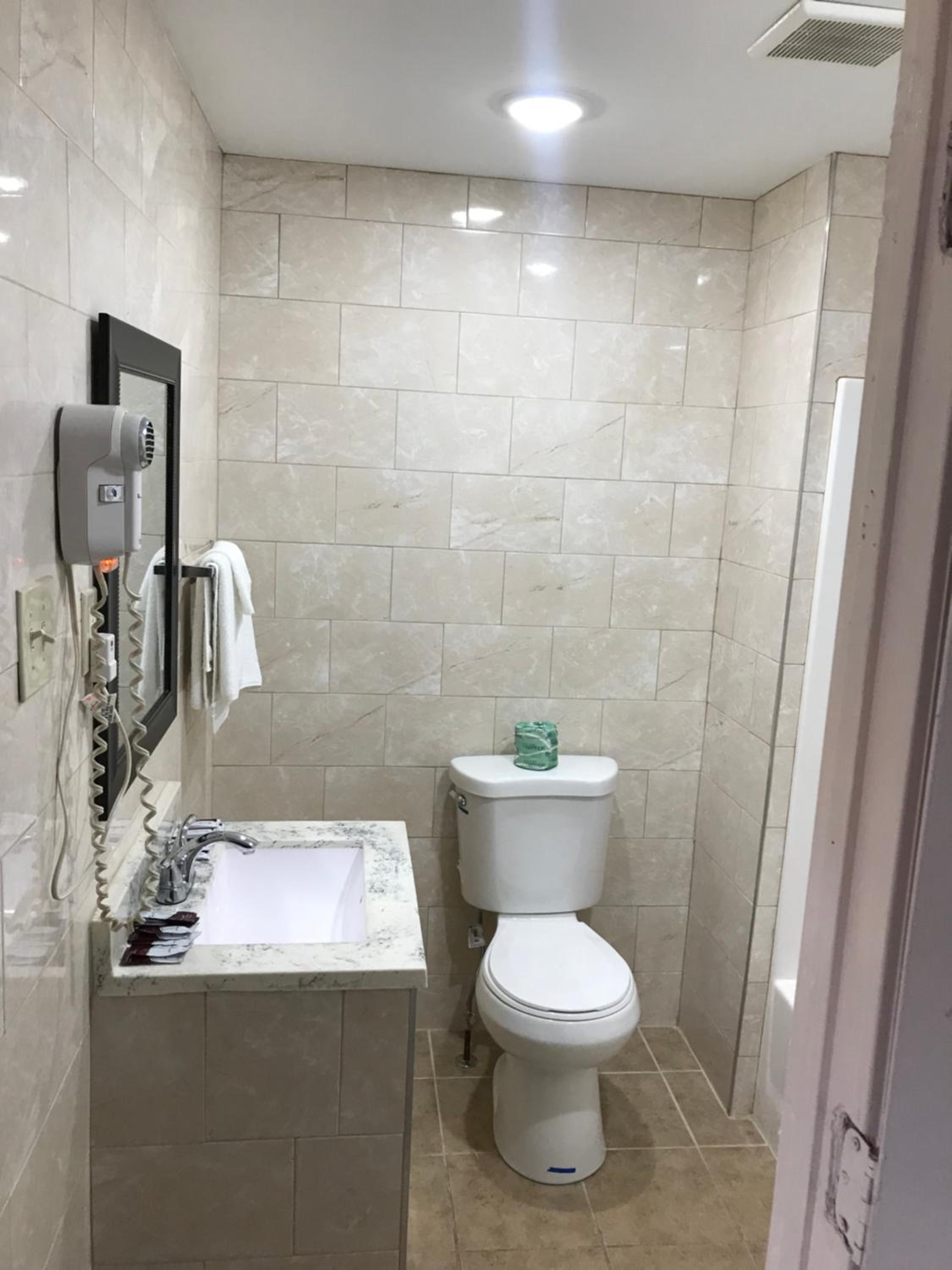 Blue Falls Motel - Property Image 3