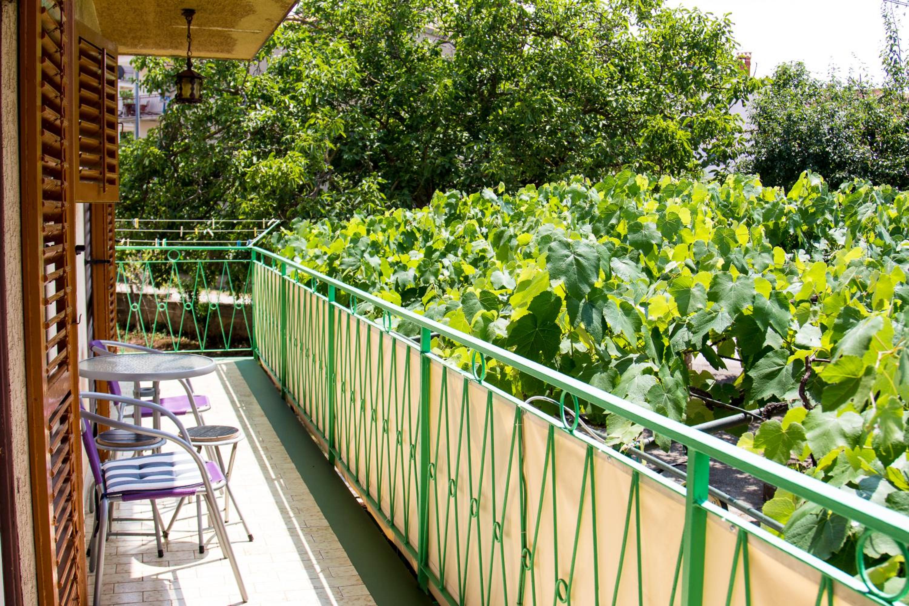 Green garden apartments view 3
