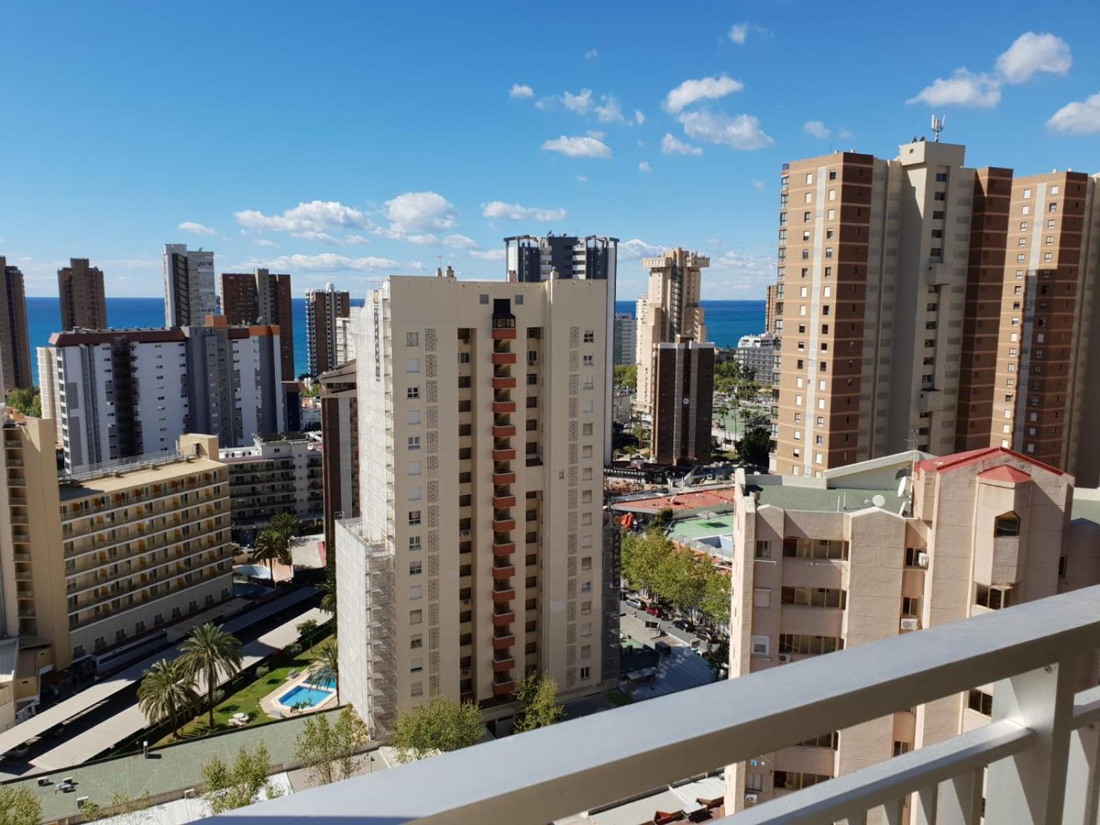 En el cielo de Benidorm - Alteanos V view 2