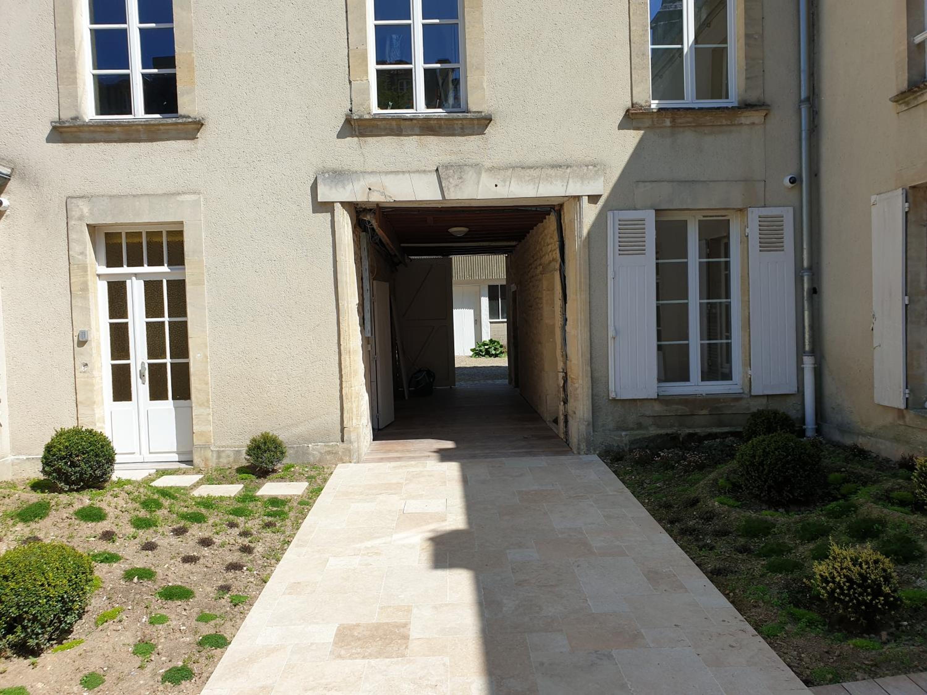 Au Loup Historic Apartments, photo 65