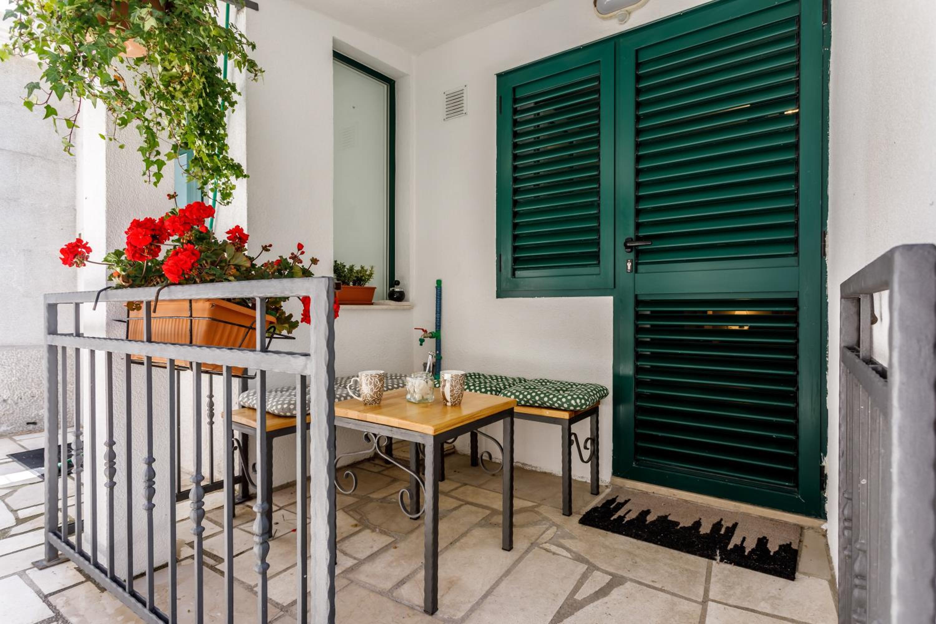 Villa Saint Lucas view 4