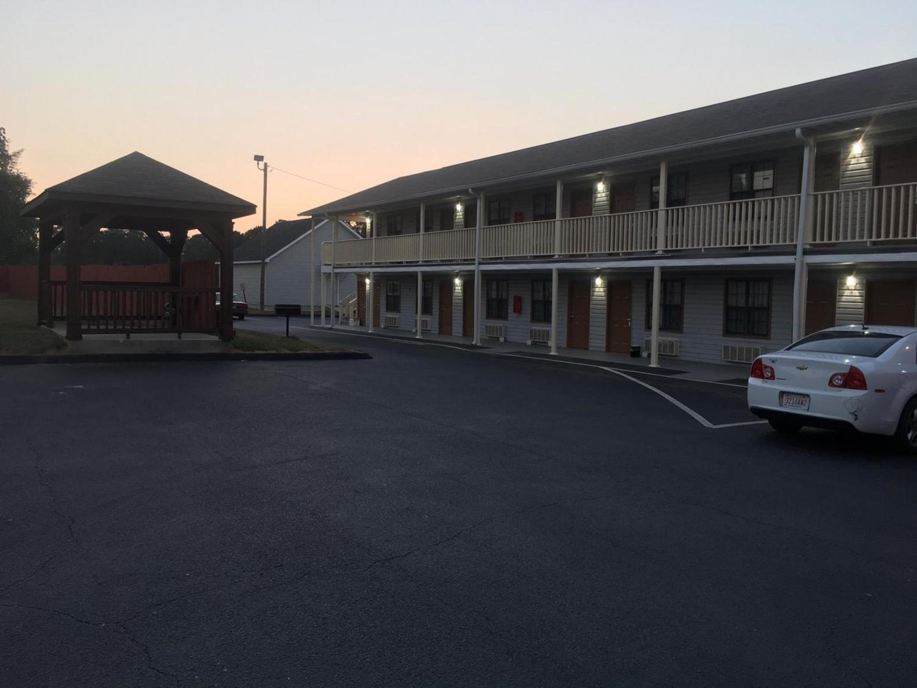 Loyalty Inn Hawkinsville