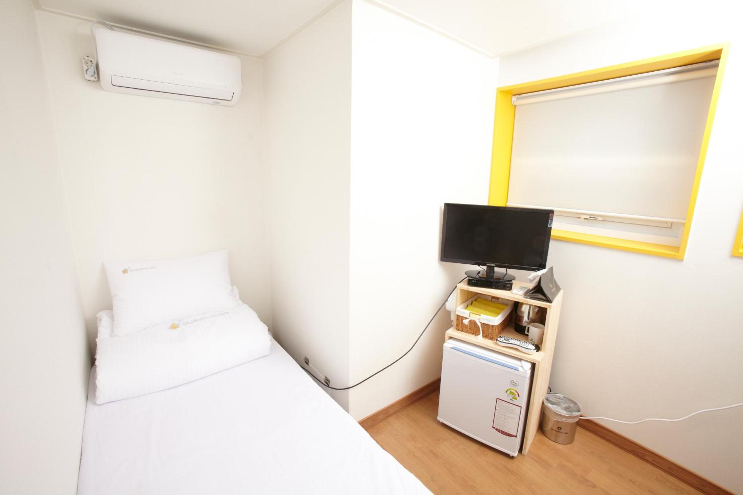 24 Guesthouse Seoul Station view 5