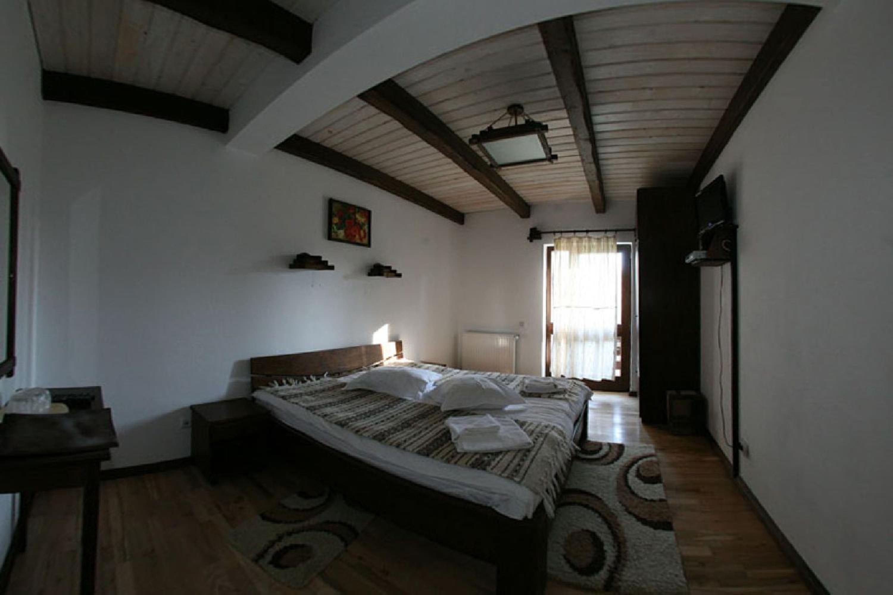 Photo 43