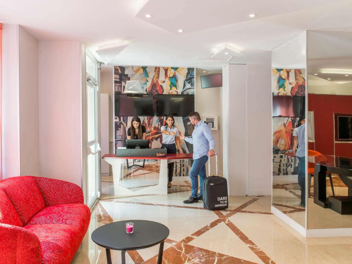 hotel reception