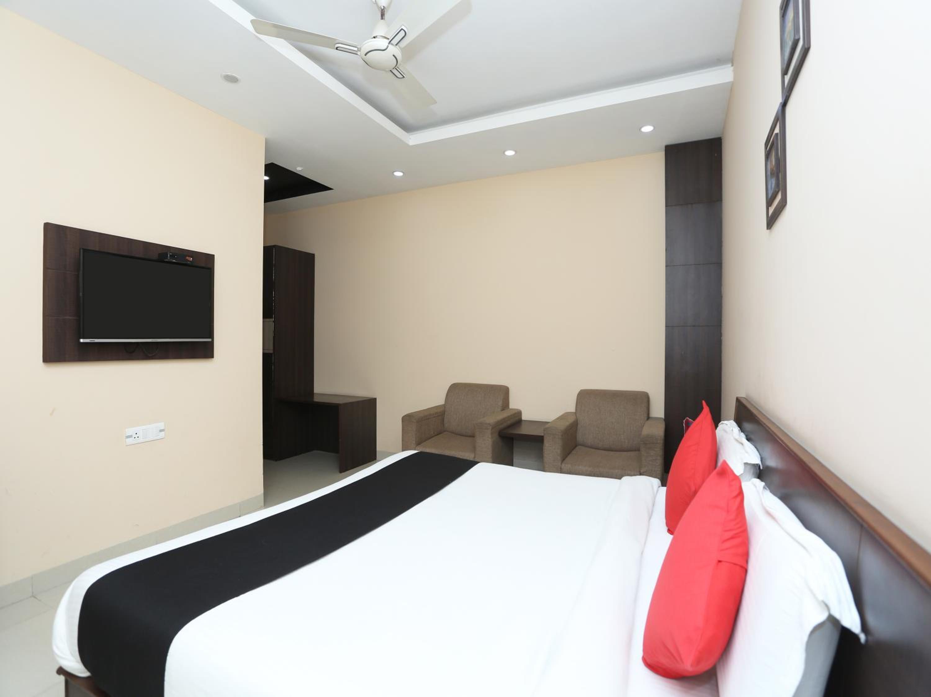 Bilberry Hotel
