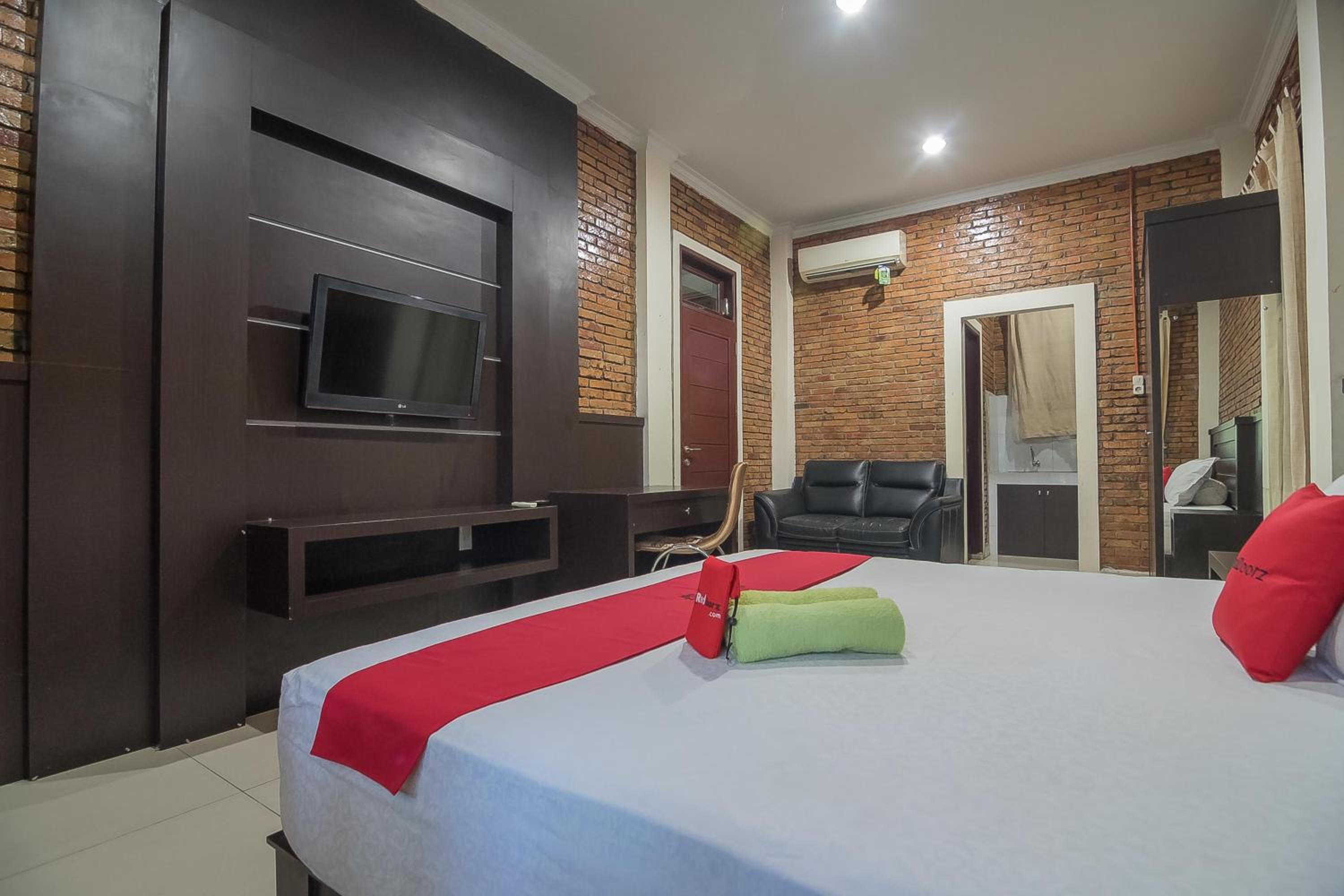 RedDoorz Plus near Cambridge City Square 2 Medan, photo 33