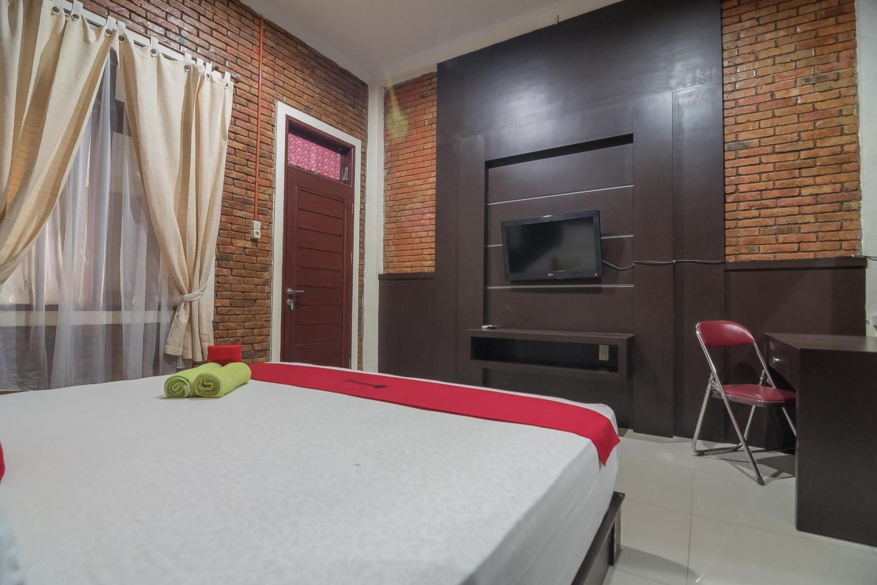 RedDoorz Plus near Cambridge City Square 2 Medan, photo 42