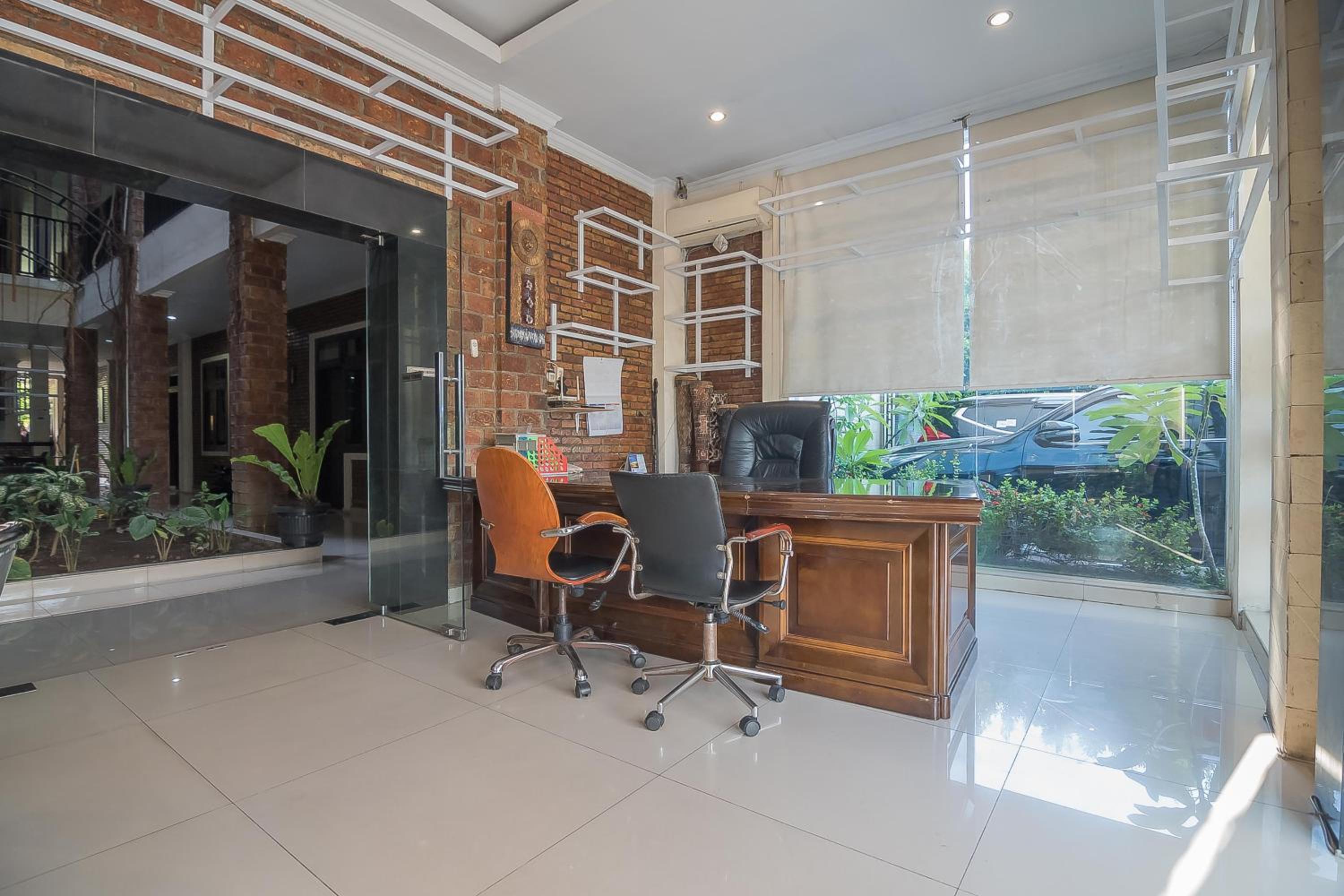 RedDoorz Plus near Cambridge City Square 2 Medan, photo 25