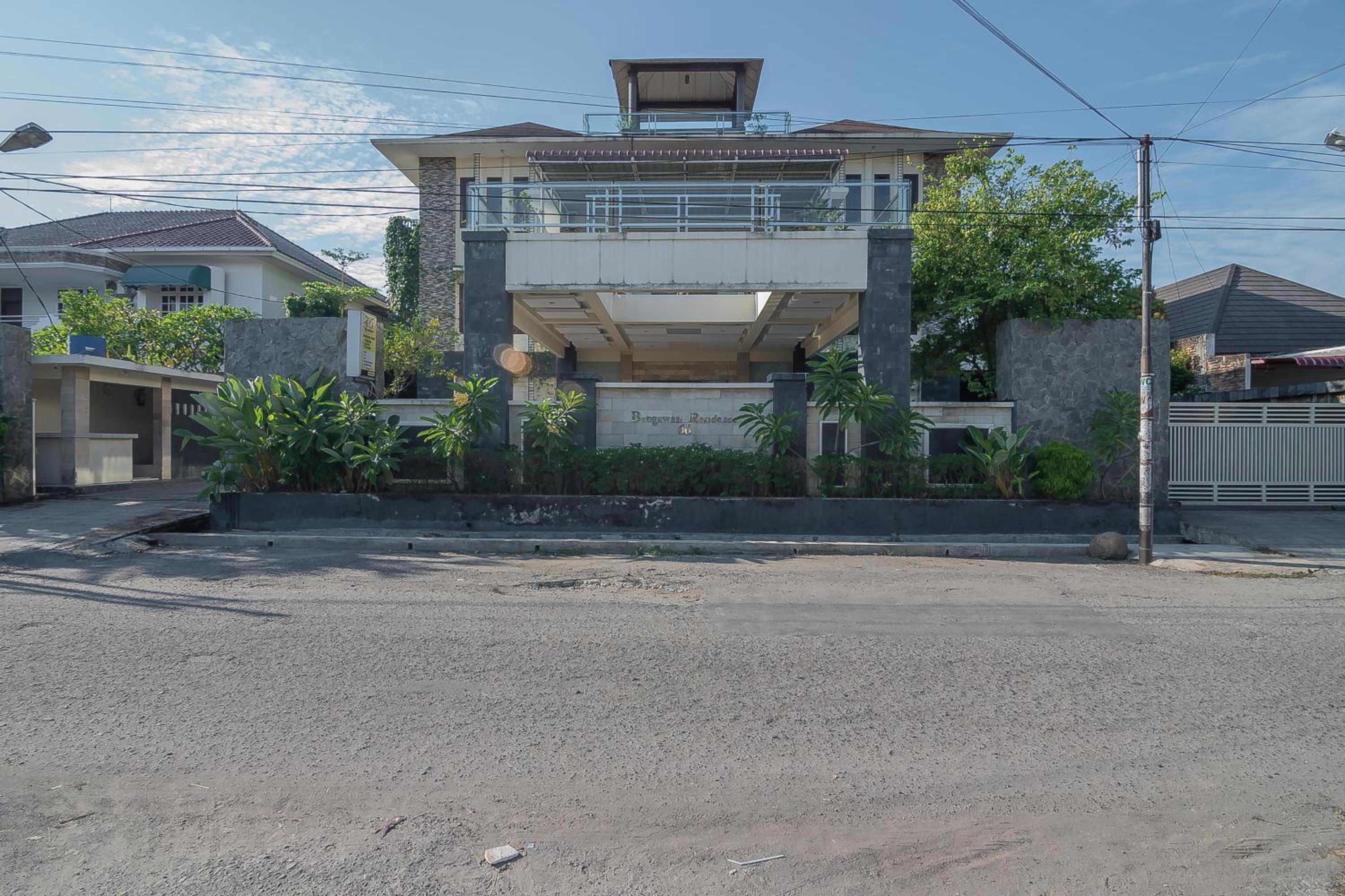 RedDoorz Plus near Cambridge City Square 2 Medan