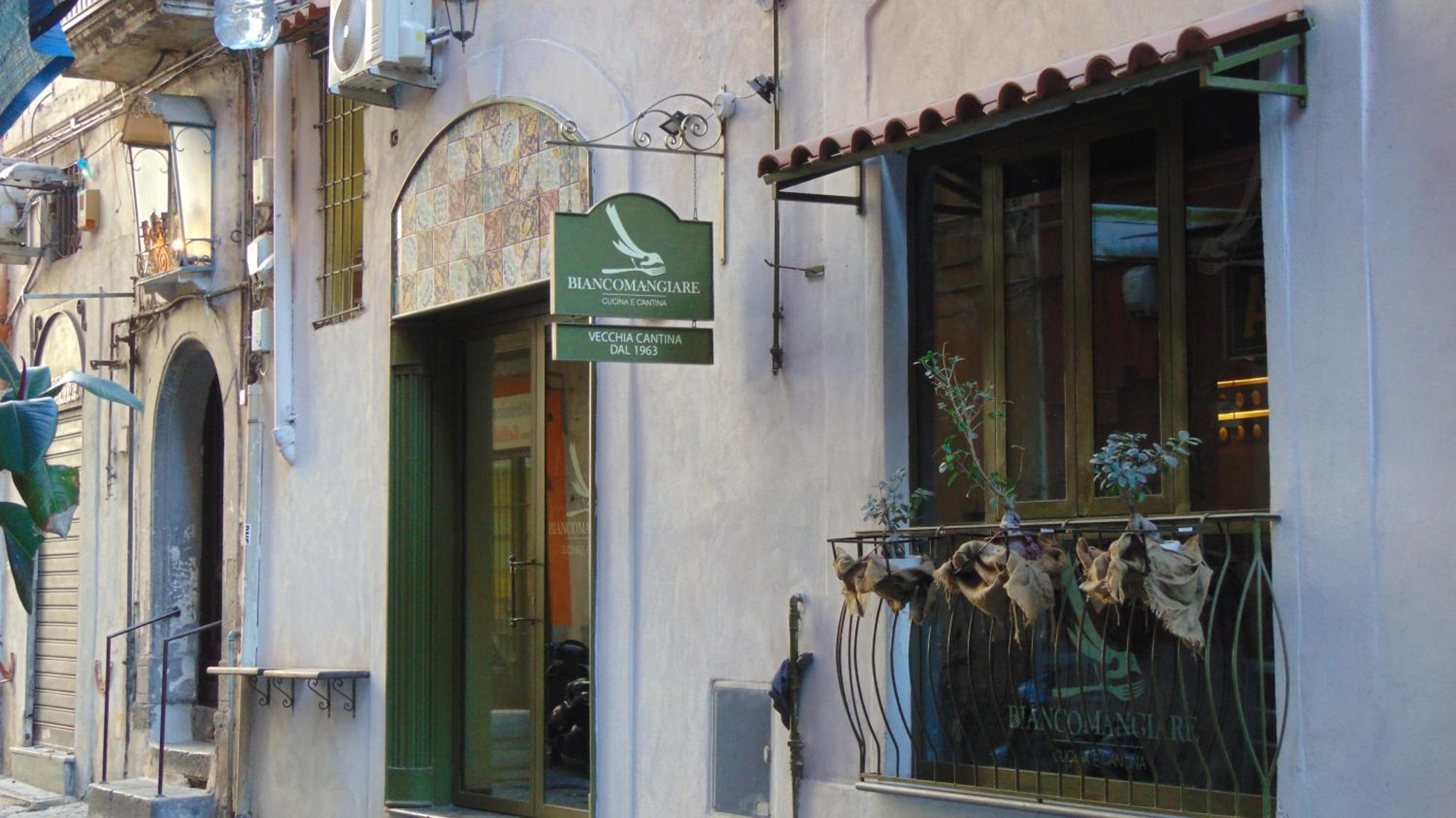Neapolitan Flat 2 0 B&B