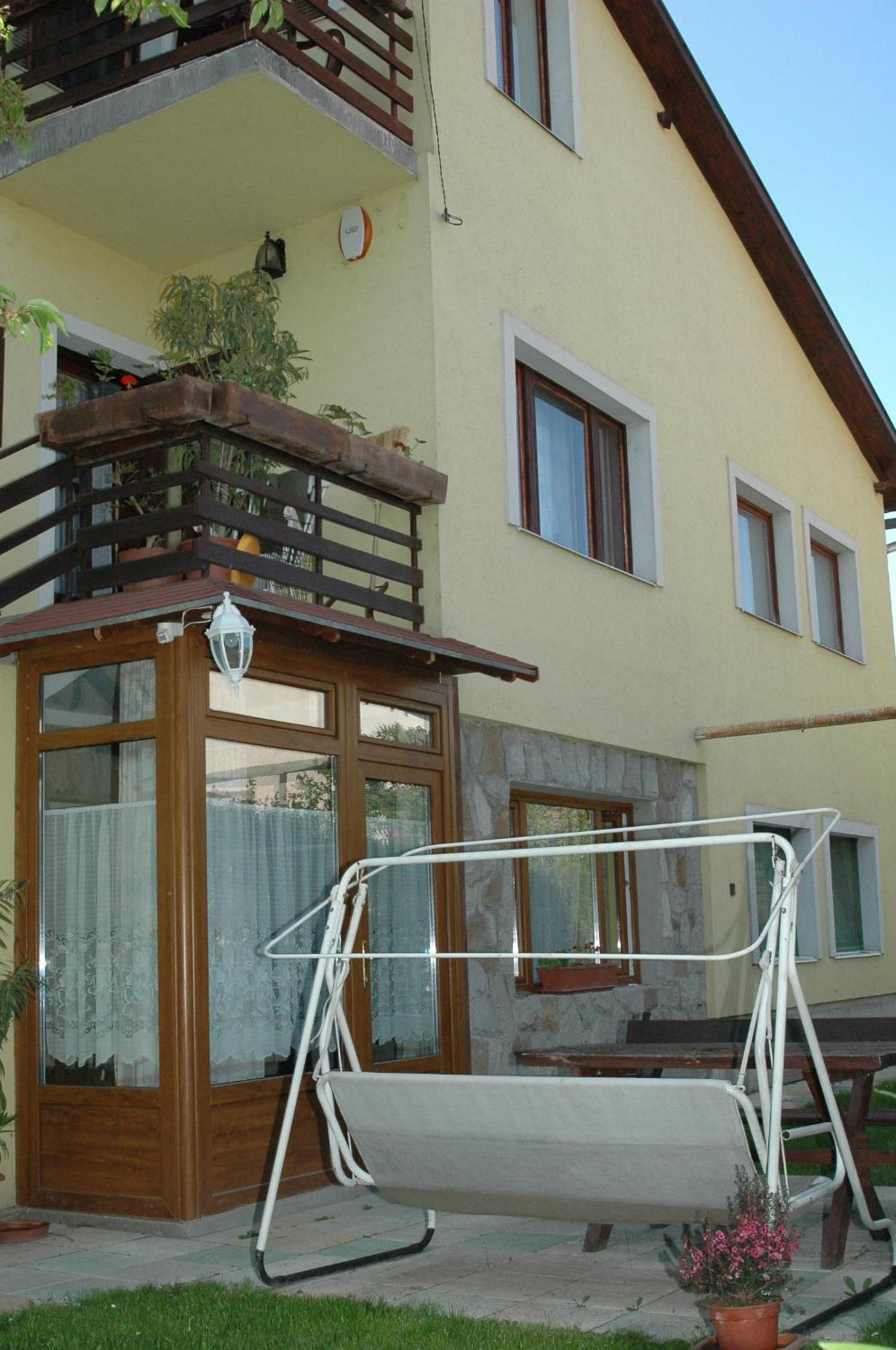 Erika Vendégház view 3